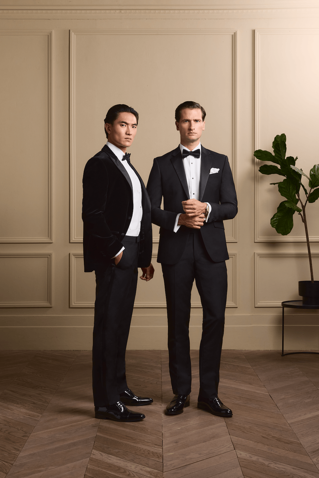 T.M.LEWIN The Kew Velvet Dinner Jacket £250 (2).png