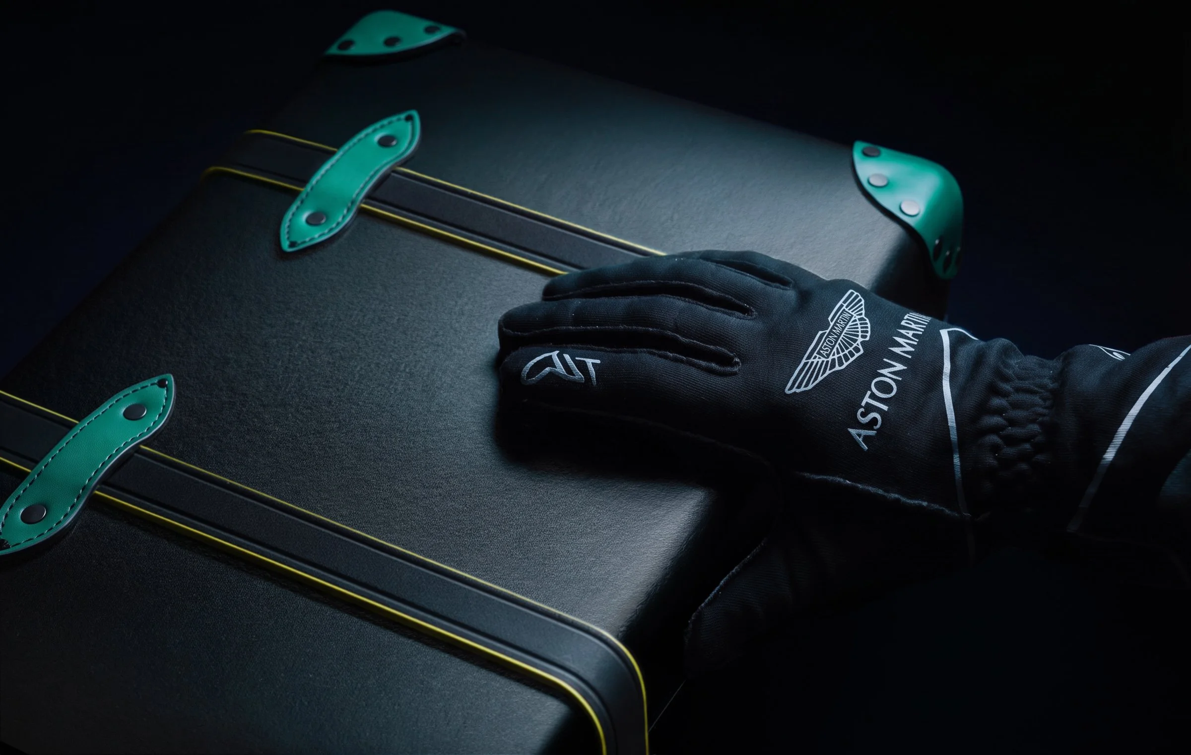 Aston-Martin-Image-4-v02.jpg
