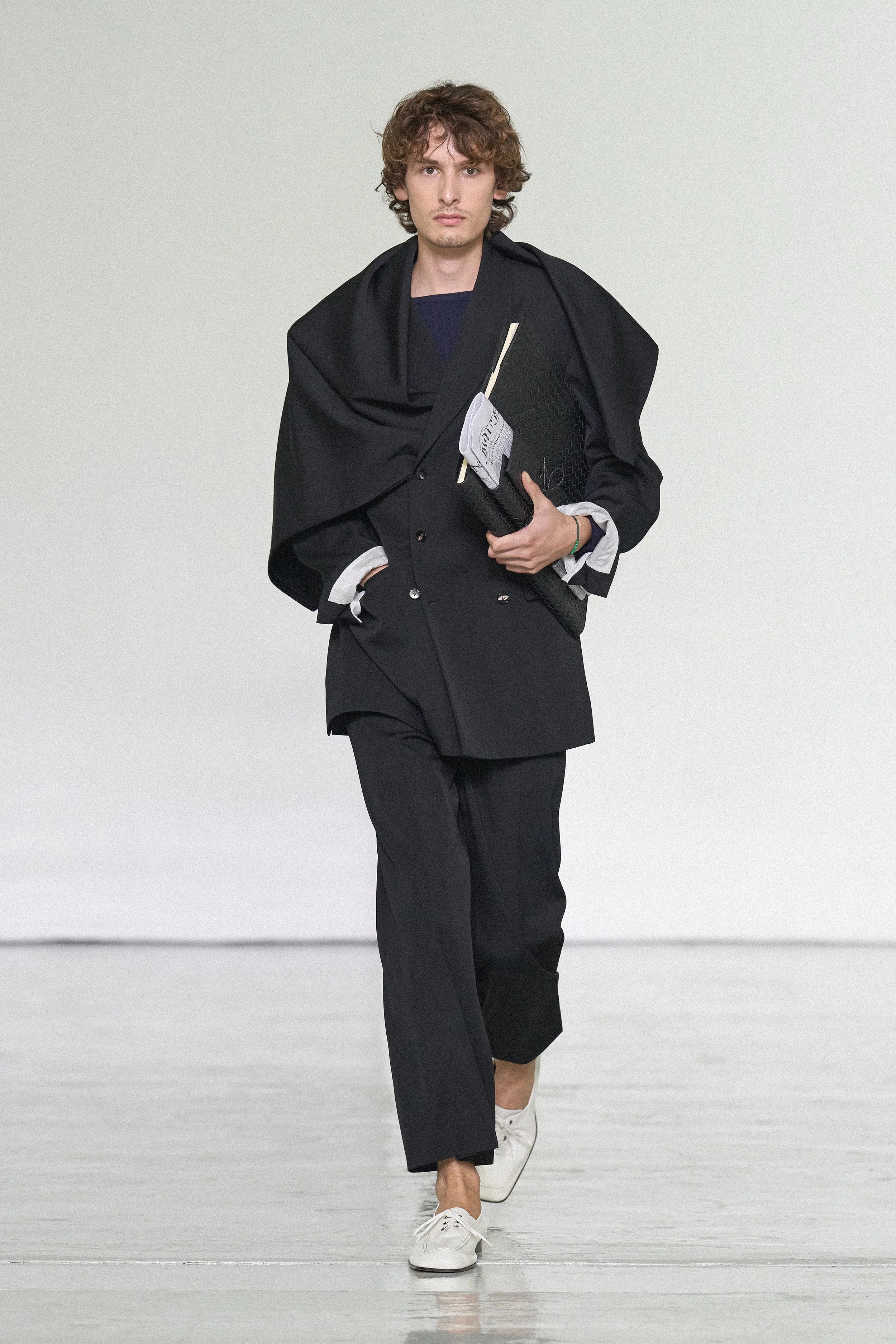 BOTTEGA VENETA - SUMMER 2027 - LOOK 12.jpg
