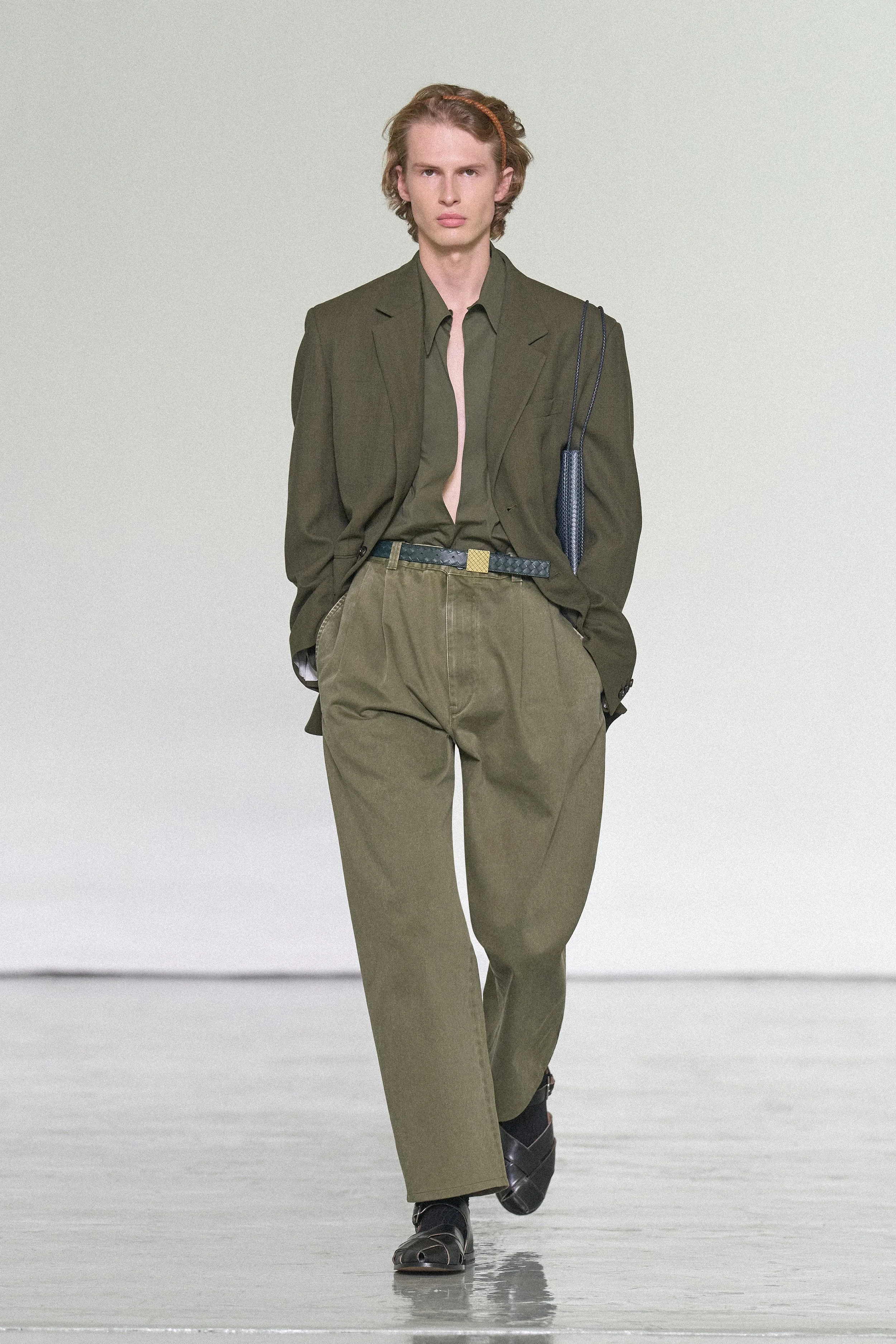 BOTTEGA VENETA - SUMMER 2027 - LOOK 27.jpg
