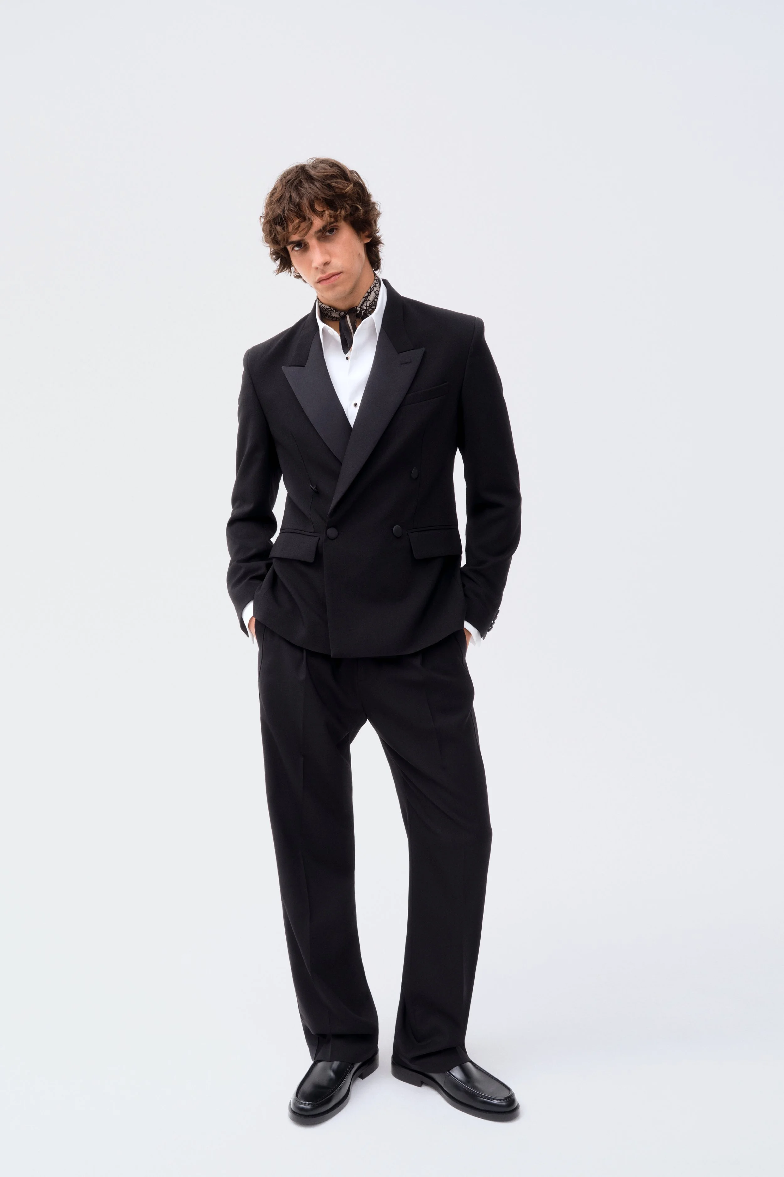 2024-ELIESAABHM-Guest-Designer-PR-Portrait-Image-2x3-sRGB-300ppi-026.jpg