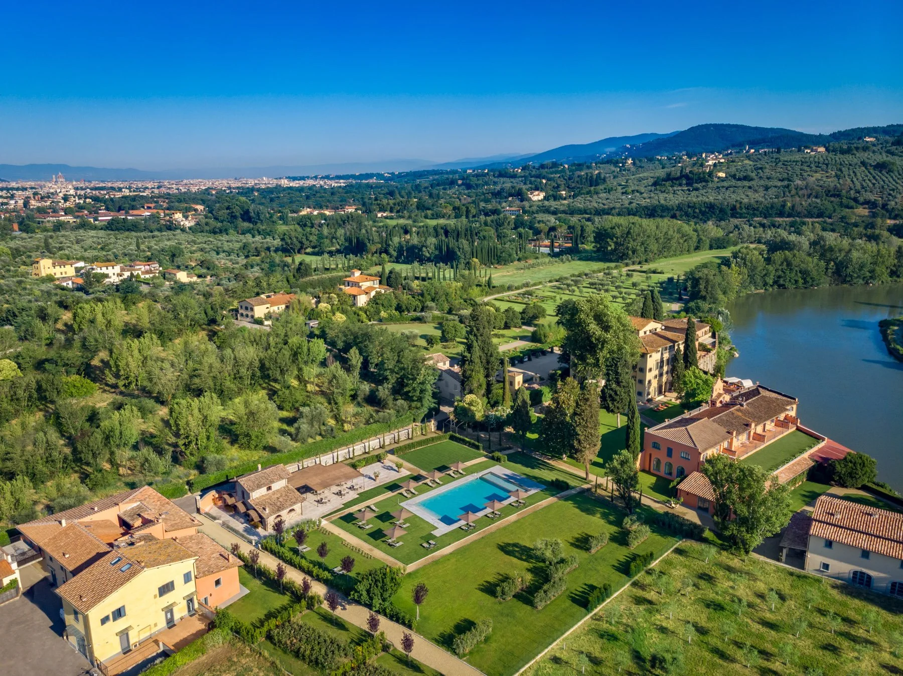 Villa La Massa -  Arno River and Chianti hills - Lateral view.jpg