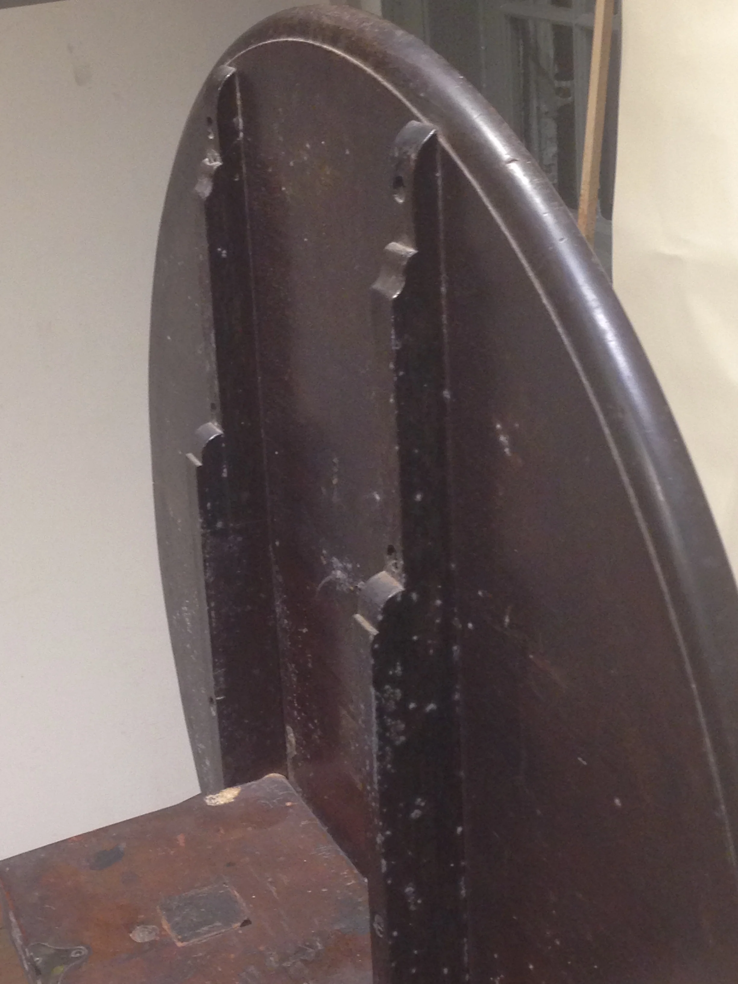 Showing profile of table top cleat