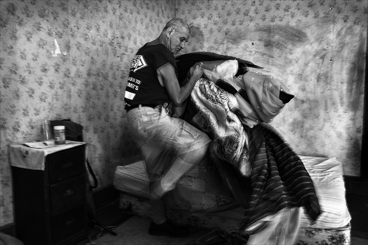 July 2017: James arranges a bed in a spare bedroom of a friend. He manages to stay at the location for only a few days until he leaves, because of the number of people using drugs and crashing at the residence.