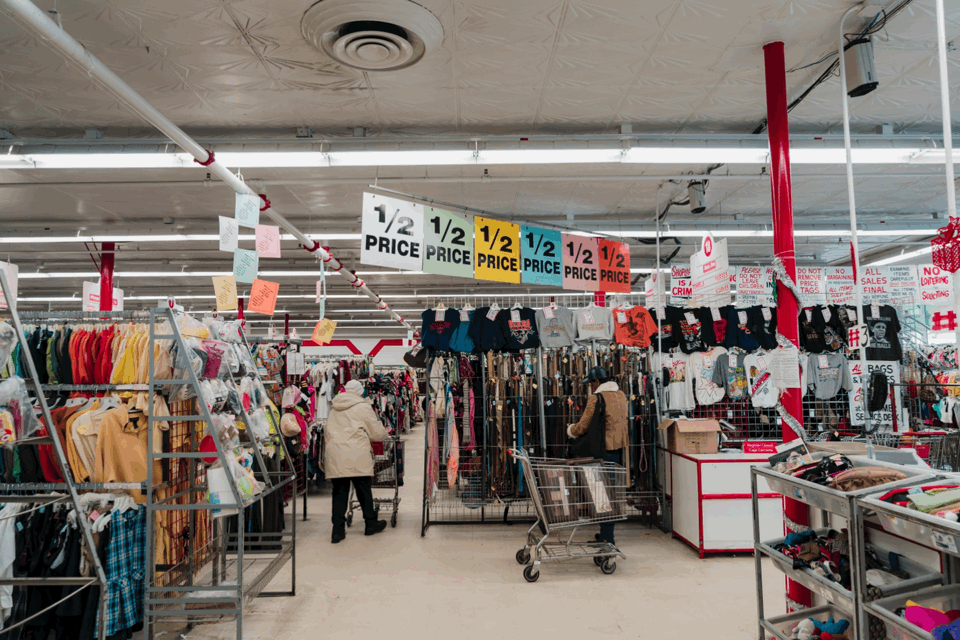 My 312: Thrifting in Chicago — Video Production - Clark Street Collective