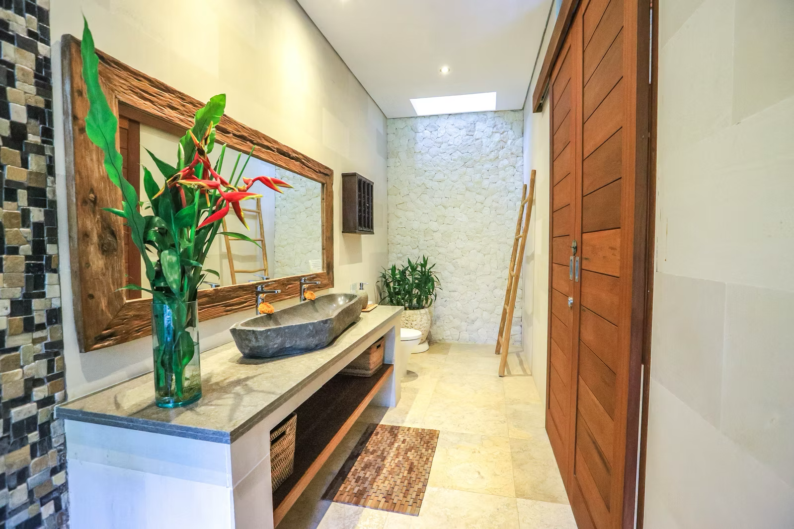 Batukaru Washroom.png