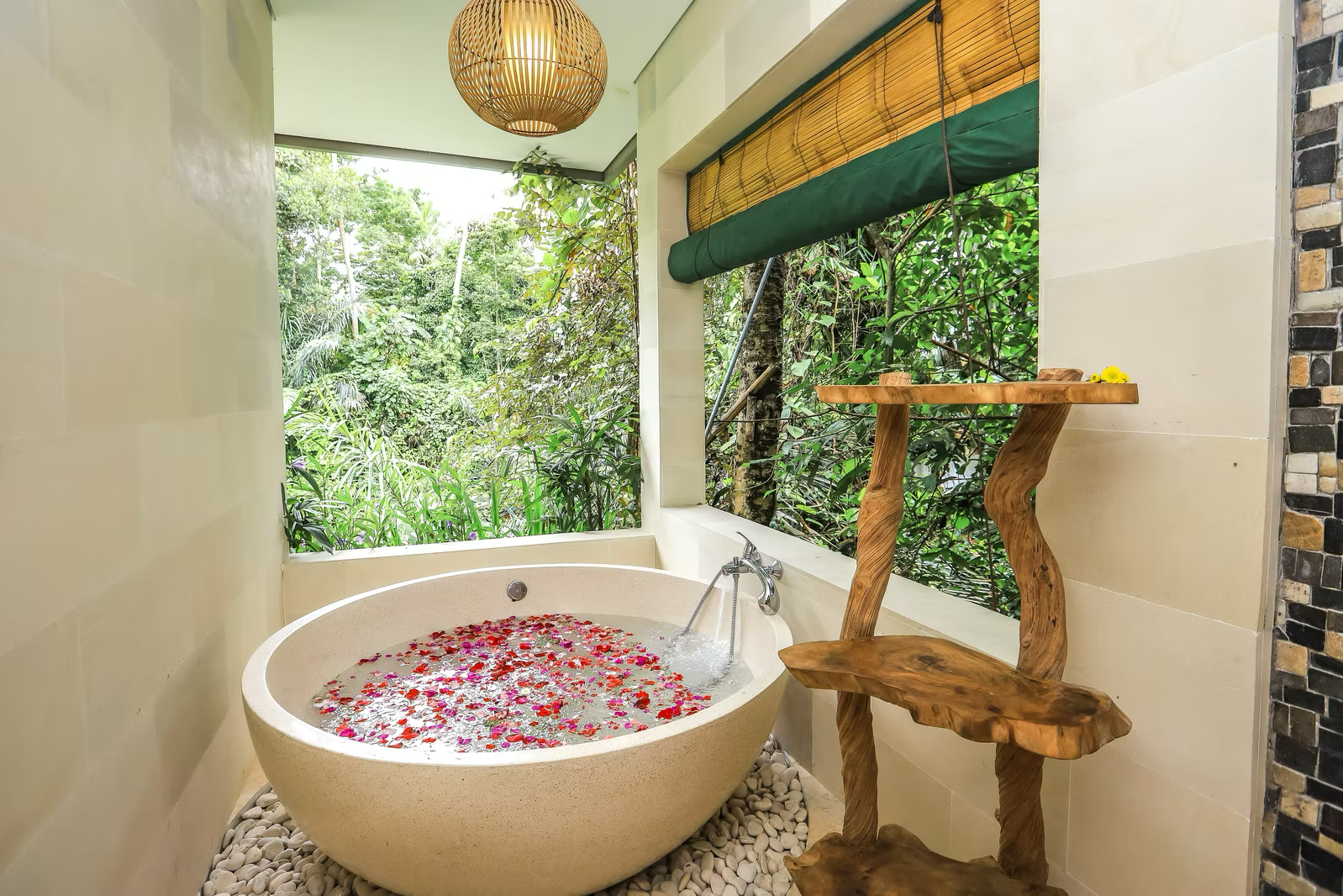 Batukaru Tub.png
