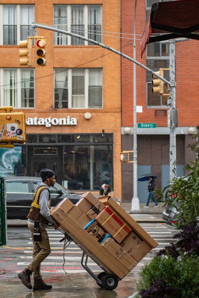 Who Is Responsible for Stolen Packages in 2022? — Prevent Package Theft