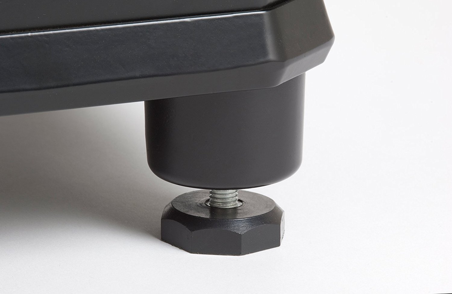 Architectural-Mailboxes-adjustable-feet.jpg