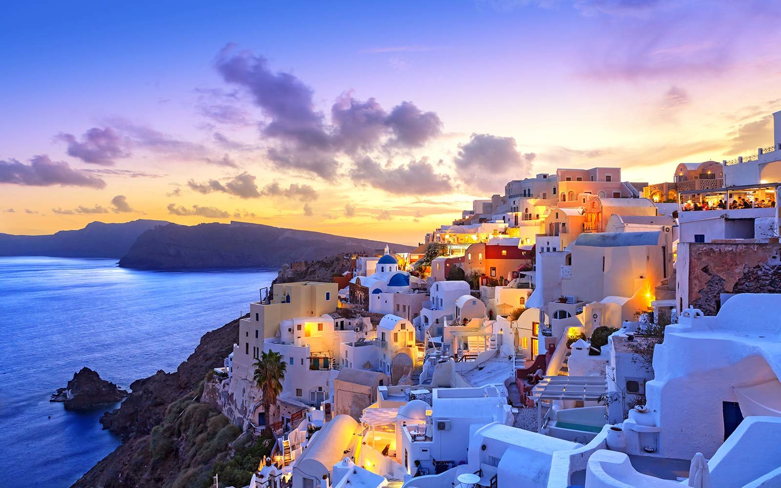 santorini-island-sunset-greece-GREEKEMIRATES0917.jpg