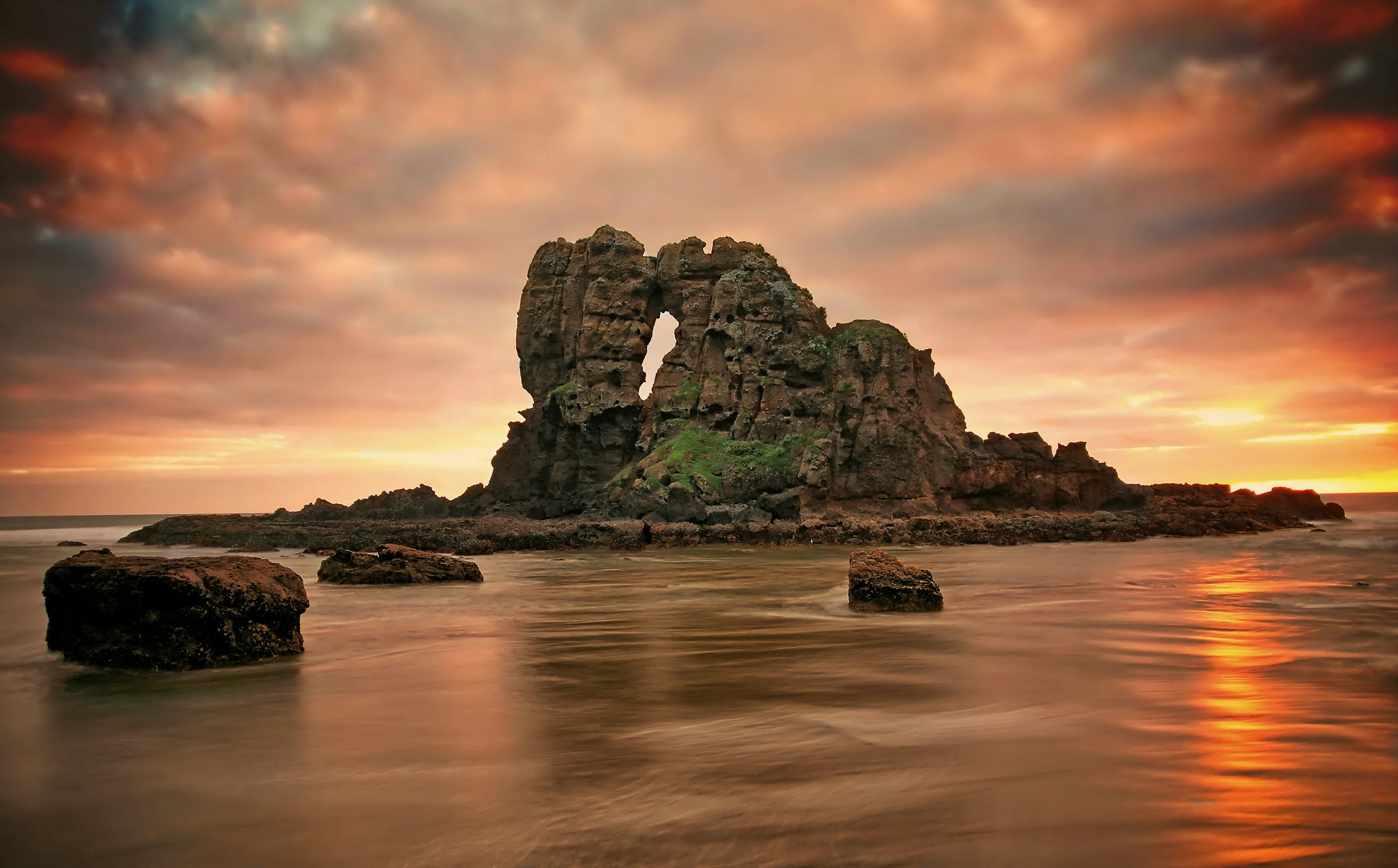 1Q0A6196XXXXDDFINAL22ZXXXFACEBOOKOPTION 2.jpg