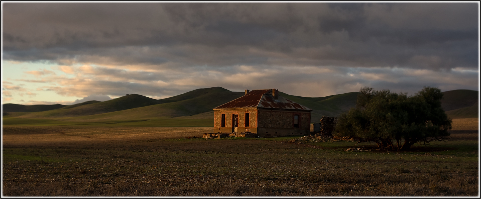Burra Cottage - Christine Rowland