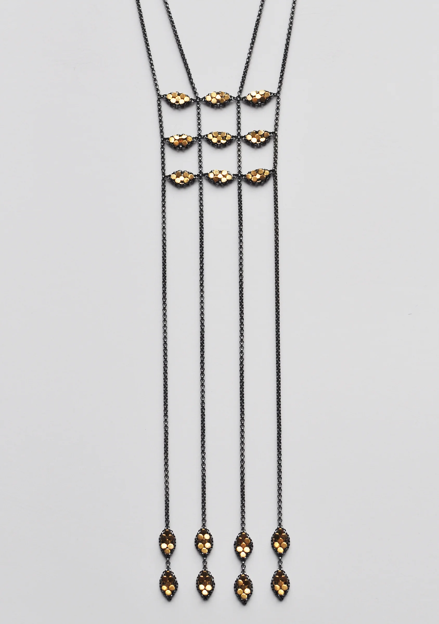 Maral_Rapp-scaffold_sautoir.jpg
