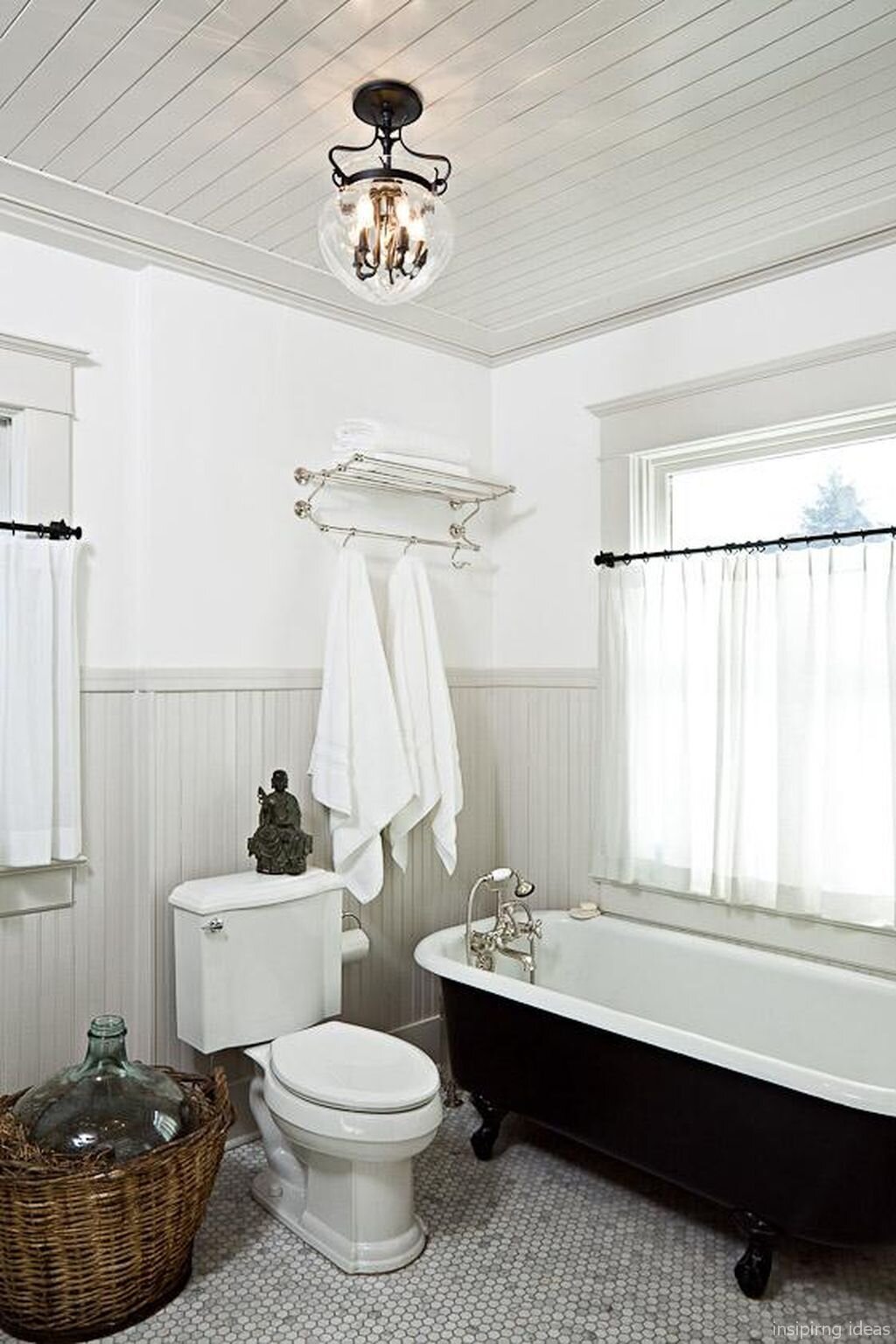 Bathroom Beadboard Ideas - 10 Bathroom Wainscoting Ideas Photos Of Pretty Wainscoted Bathrooms Apartment Therapy / This traditional powder room with beadboard is easy to recreate and full of character.