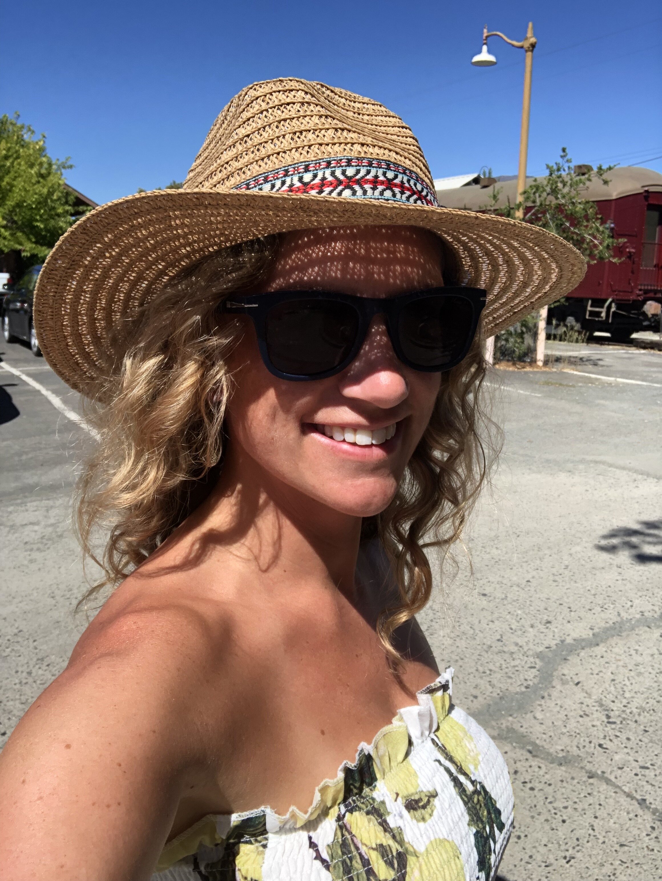 Enjoying Calistoga and the old trains behind me