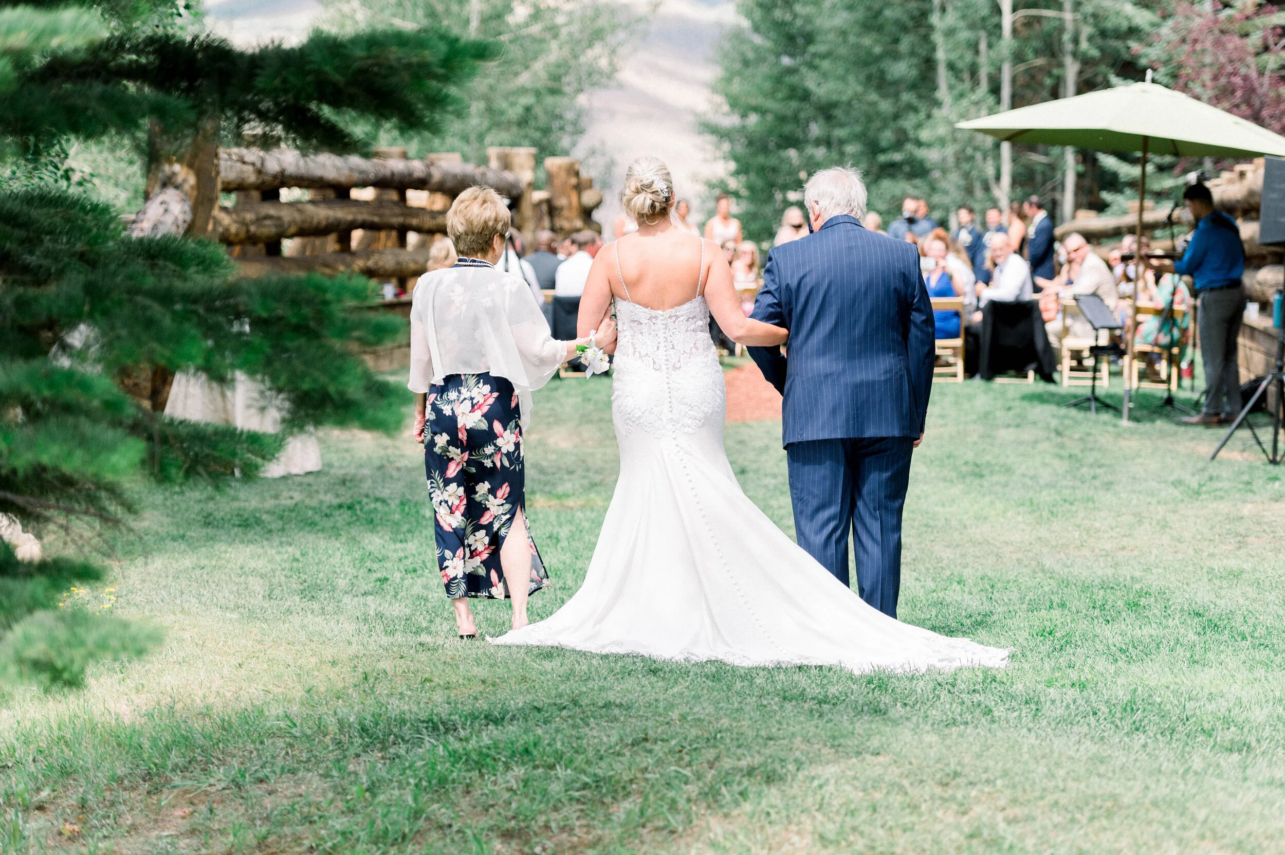 Image by Danielle Roth Photography at L&R’s wedding at Ritz Carlton Bachelor’s Gulch.