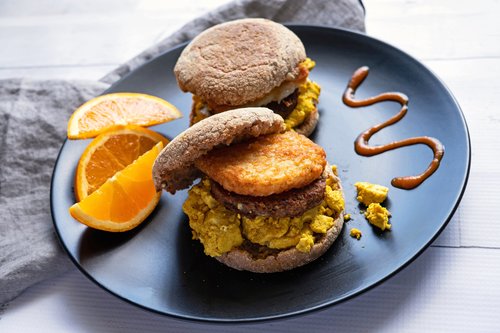 Cheesy Tofu Scramble Breakfast Sandwich — The Yummy Vegan