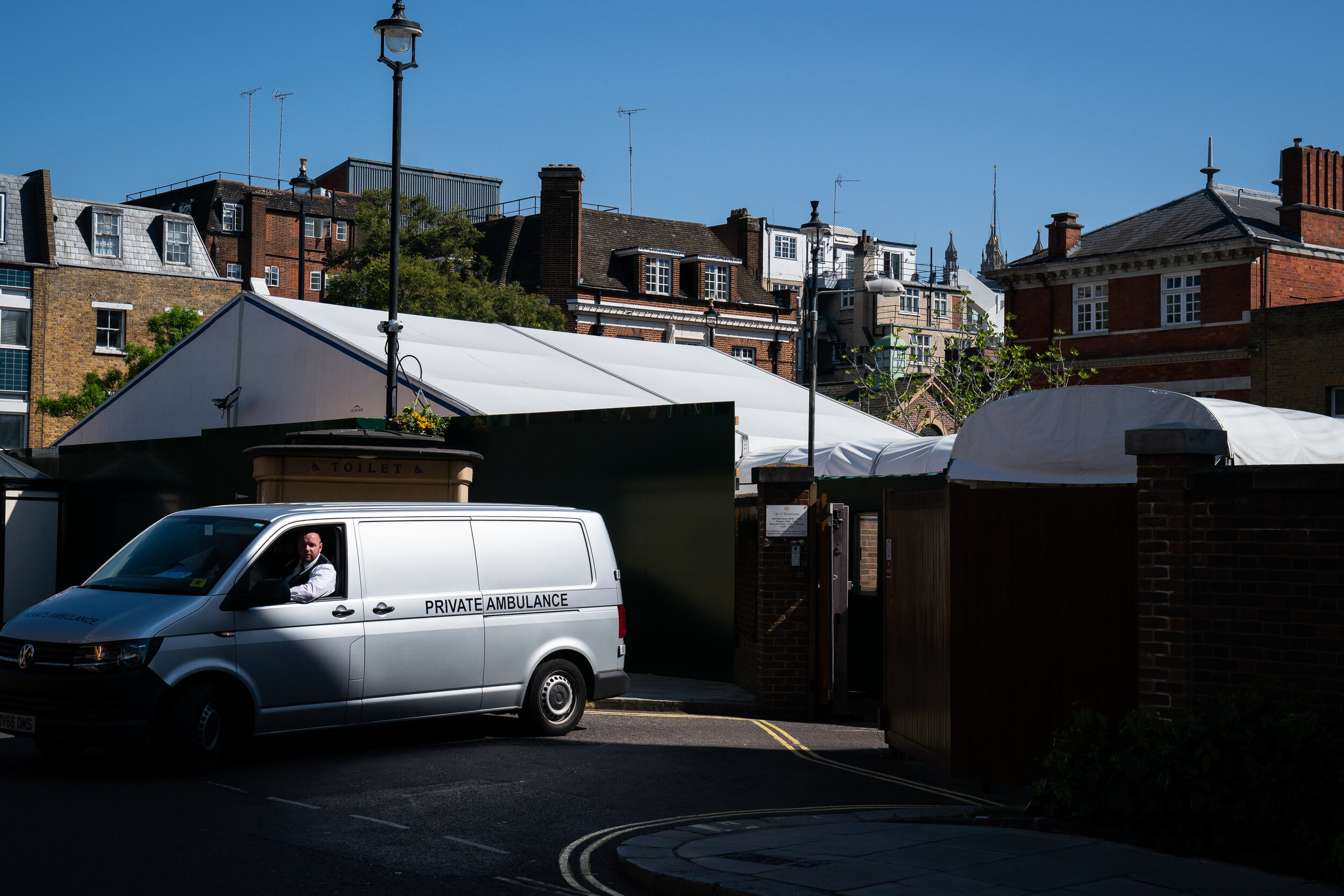  A private ambulance enters a temporary structure built to increase capacity at Westminster mortuary, in London as the UK continues in lockdown to help curb the spread of the coronavirus. Picture by: Aaron Chown/PA Images. Date taken: 22-Apr-2020 