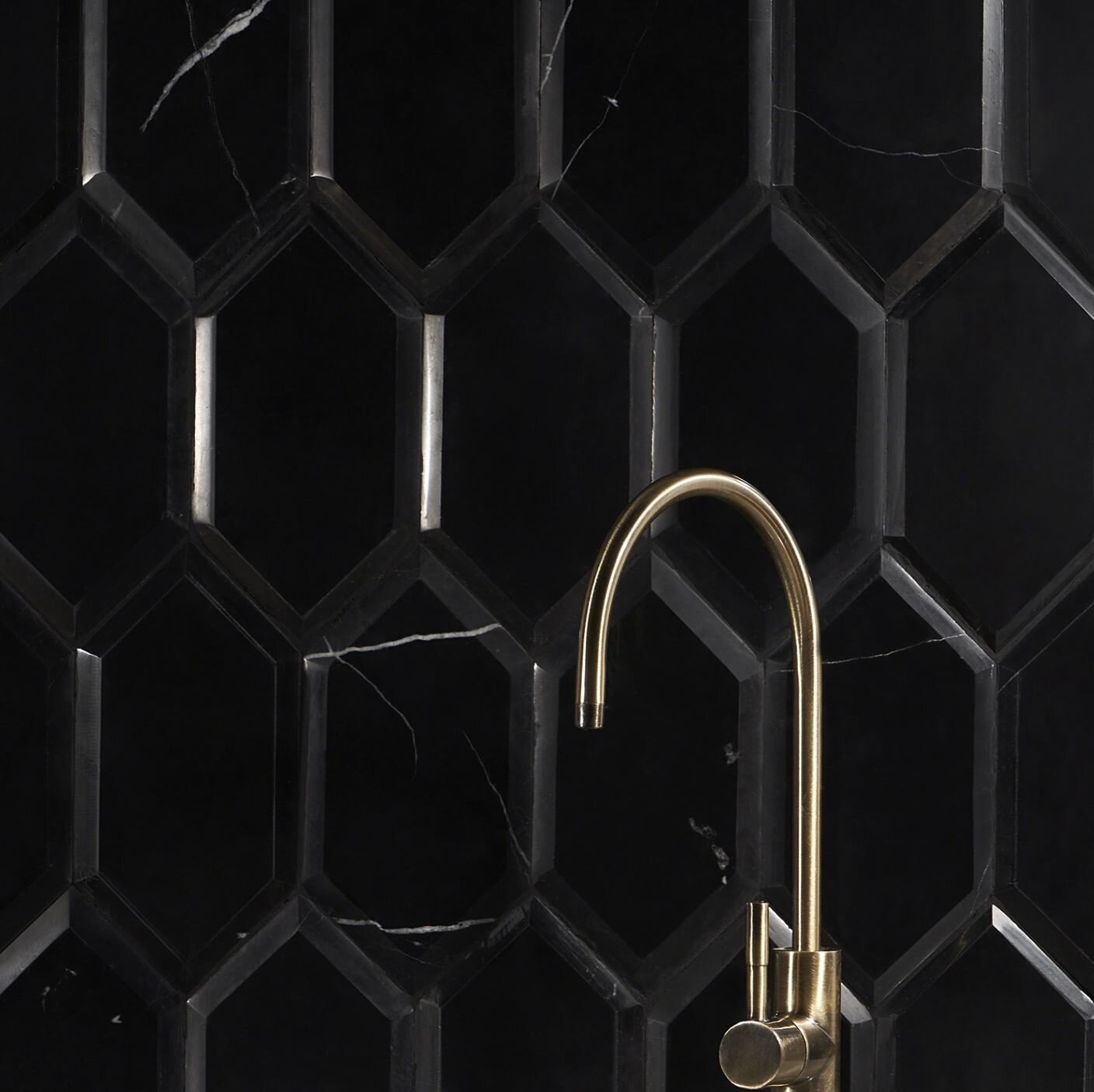 Negro Marquina Elongated Hex