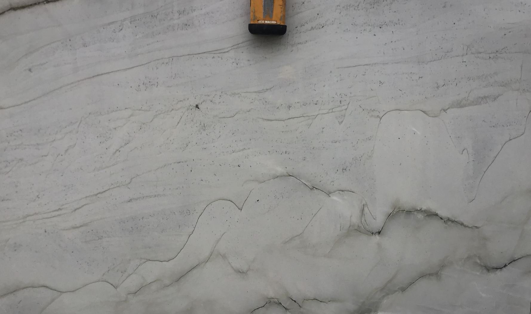 Honed Quartzite Slab 2CMGT DOMVS SURFACES.JPG