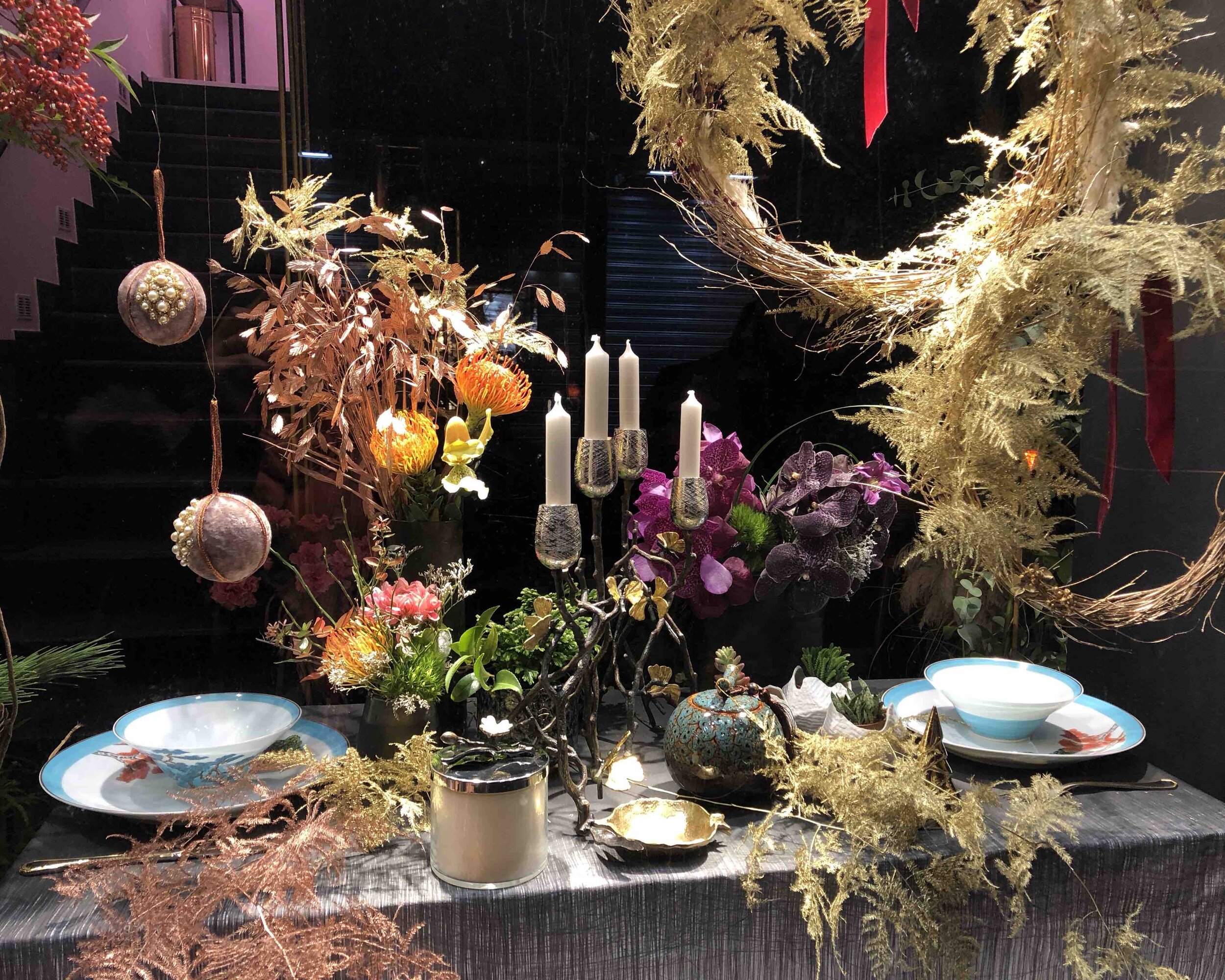 Vitrine display table de fête décoration et cadeaux de noël 