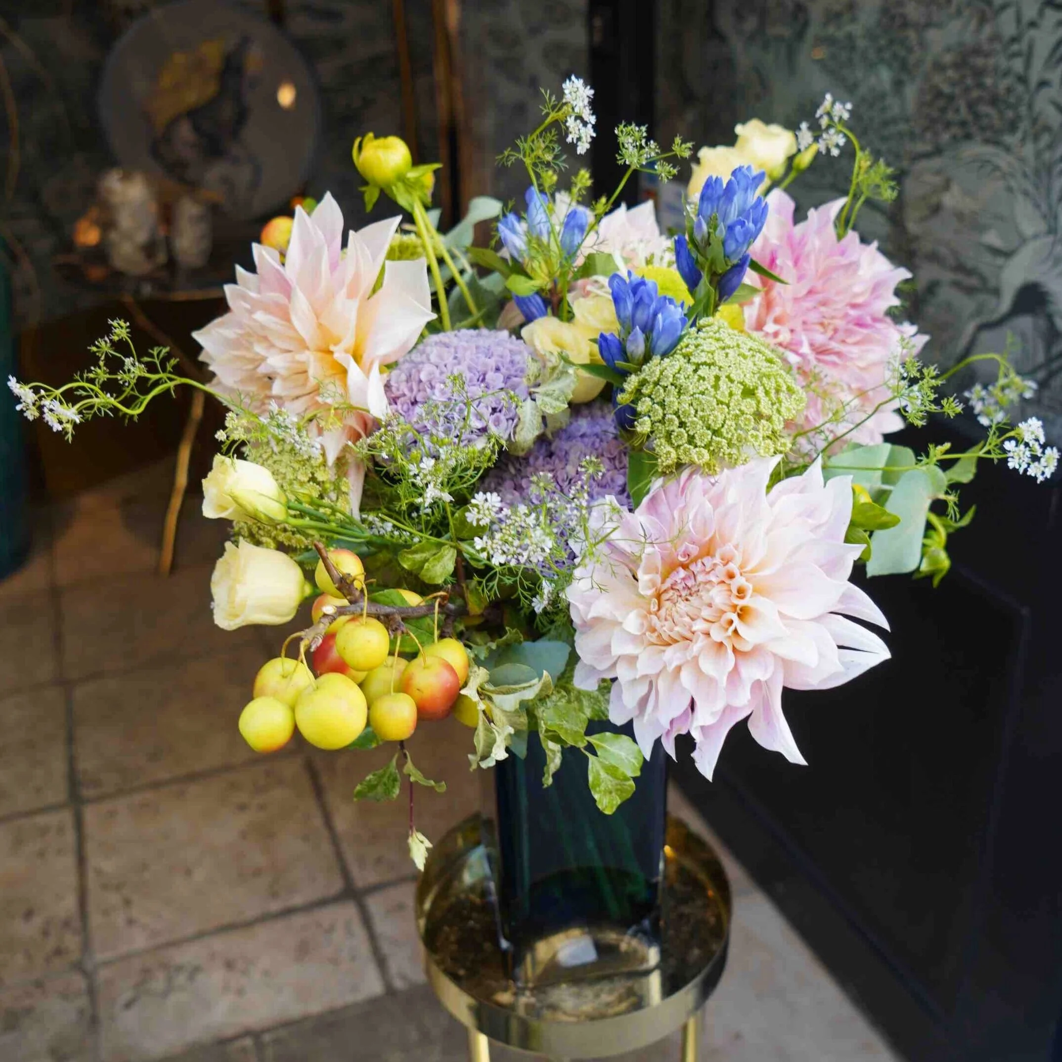 send fall flowers bouquet dahlias garden style delivery paris