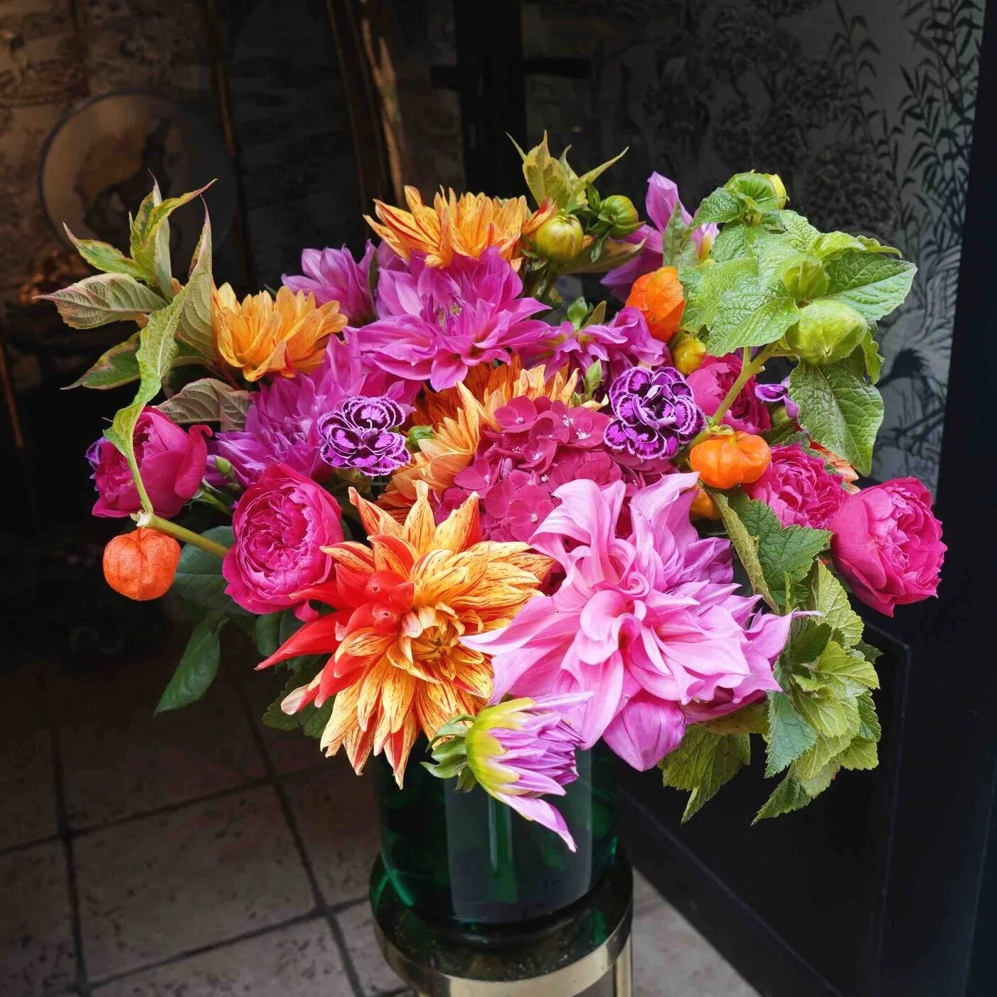 send fall flowers bouquet dahlias garden style delivery paris
