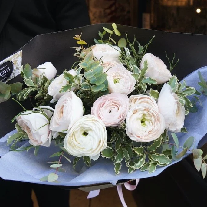 bunch of ranunculus france winter flower delivery in paris