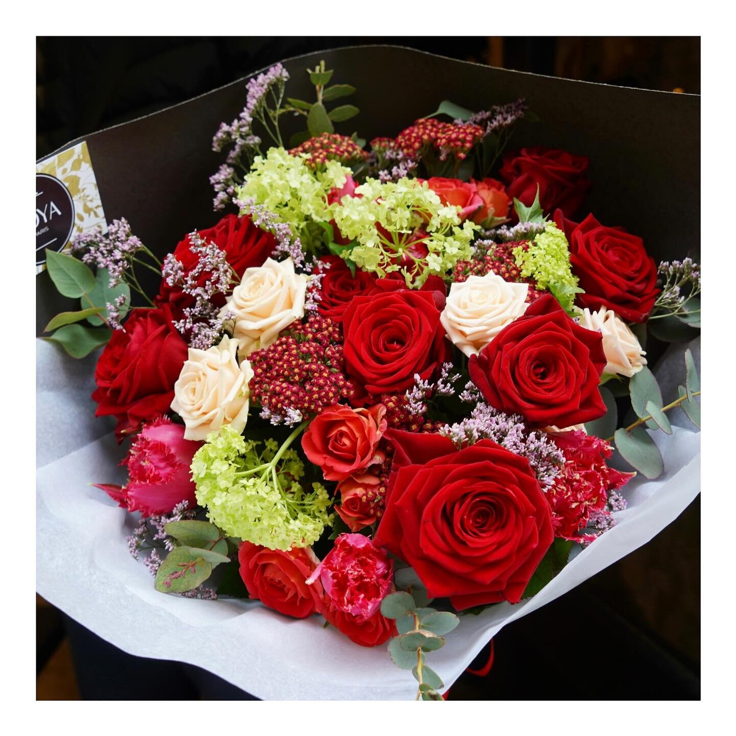 Les bouquets St Valentin sont disponibles sur www.boyaparis.com 
💝 Valentine&rsquo;s day pre-orders are now open