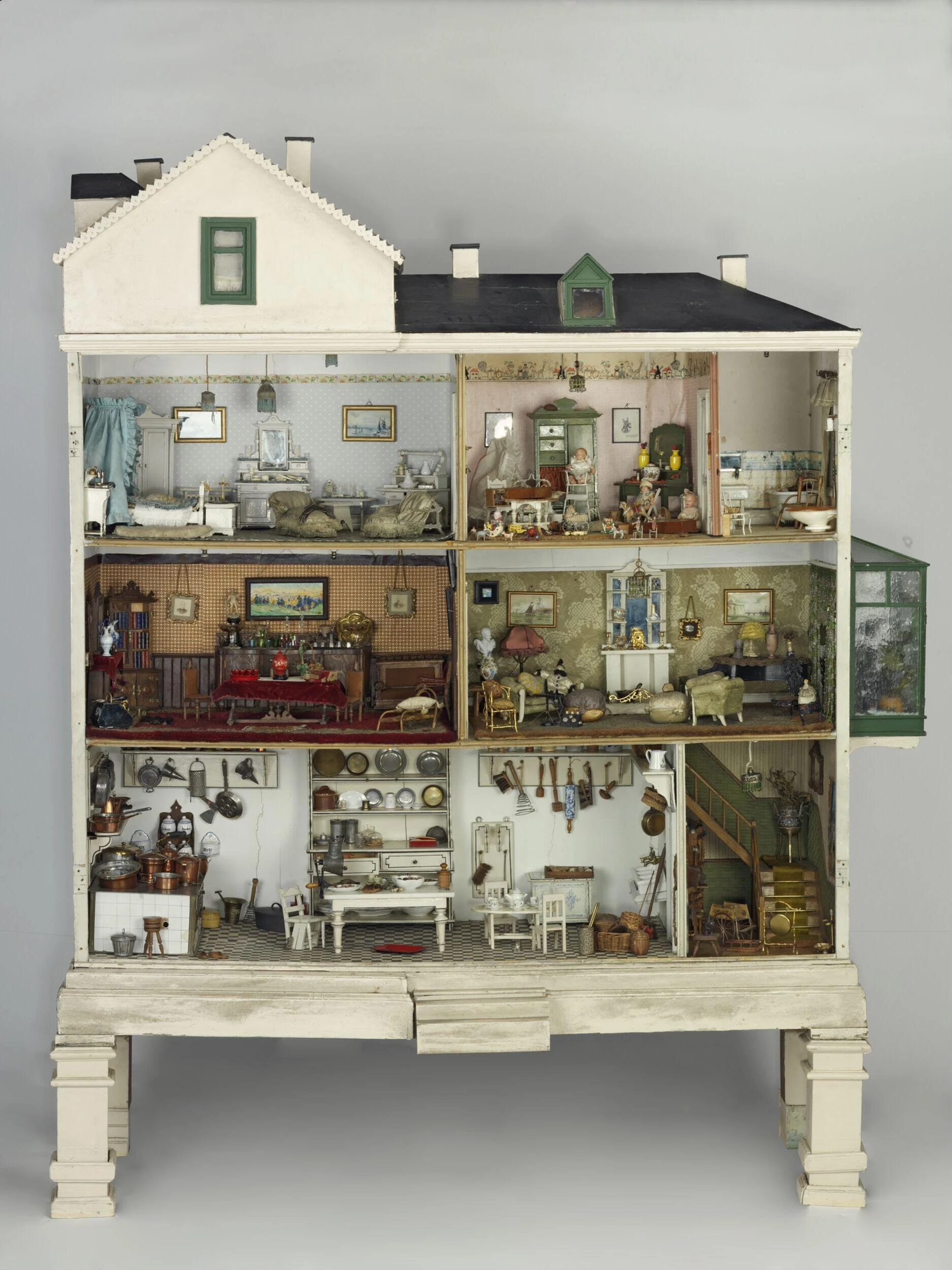  Dolls house, 1900 