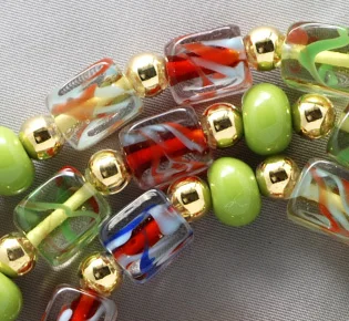 Austin Green Apple Red