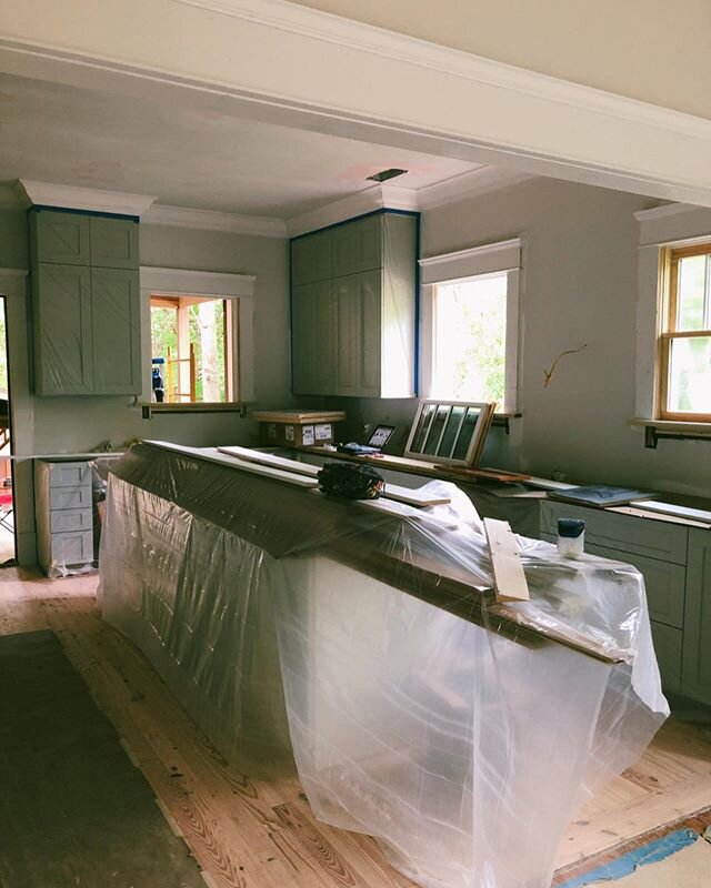 Finalizing the details on our bungalow remodel- the finish line is in sight! Thank you to our wonderful homeowners @renovatingrobson for staining and installing the wood on the screened in porch, it looks incredible and we know how excited you must b