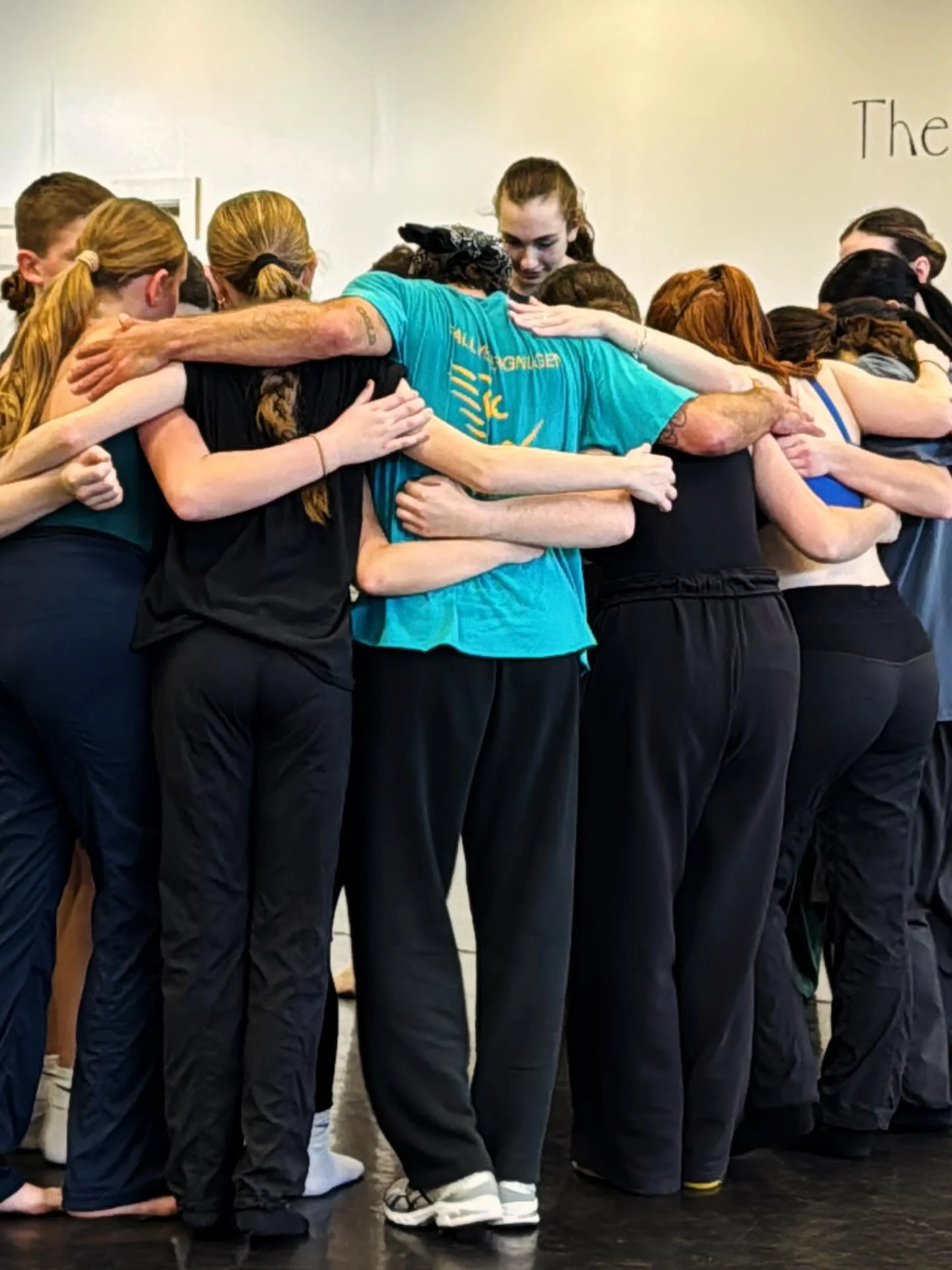 Wishing our entire No Boundaries Community a year of growth, breakthroughs and most important, love!  A giant shout out to everyone who made our Winter Workshop such a success! @nfernandes111 @itzalexgrant @nickbaga @emcrouchie @tiffanyfawn01 @samsco