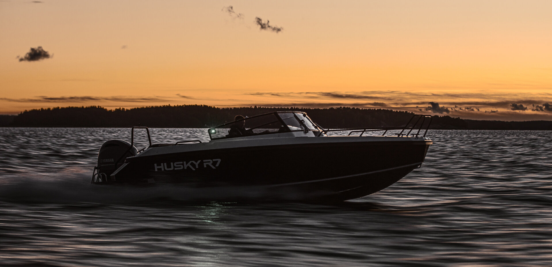 Husky-R7_Black-Edition-2021_1.jpg