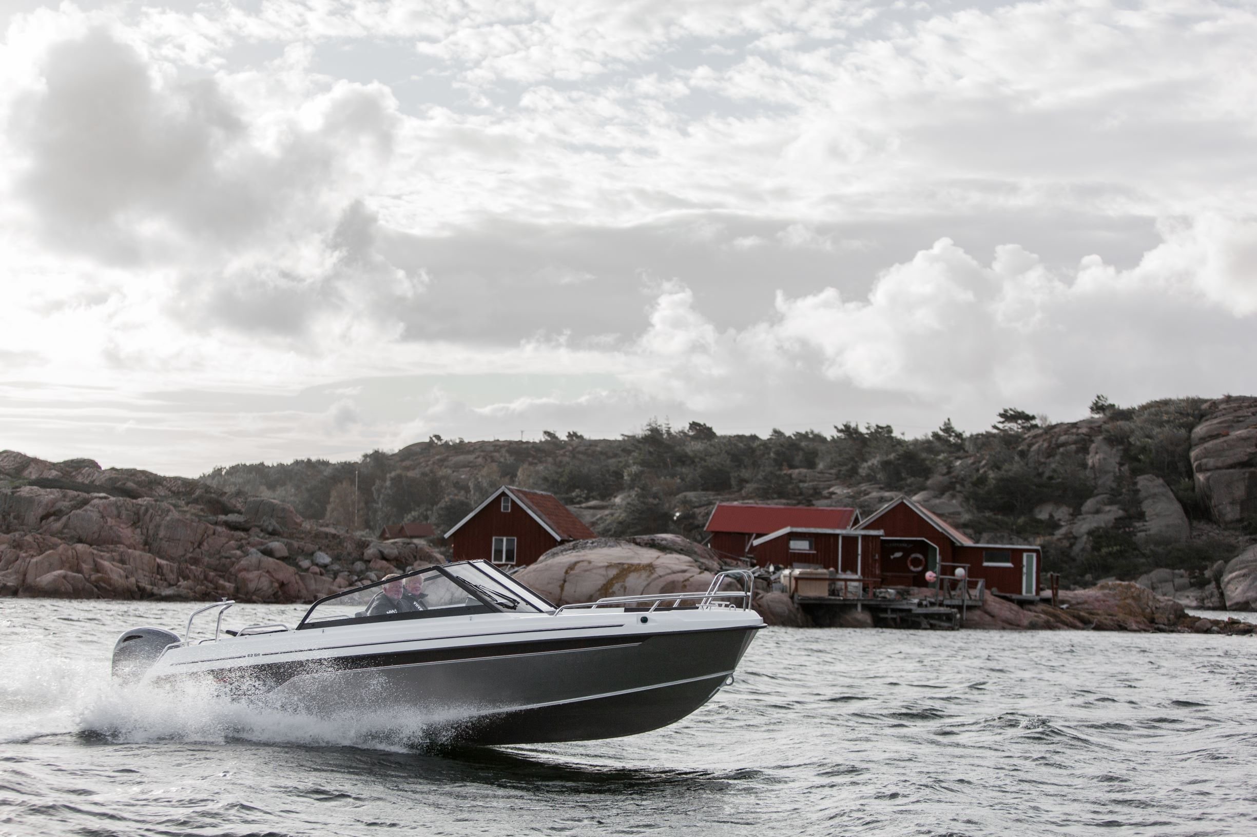 Yamarin_Cross_62_Bow_Rider_Boat.jpg