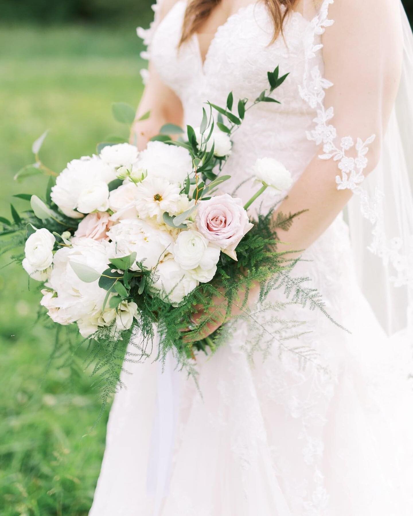 Spring is right around the corner! 
.
.
.
.
.
#kandkweddings #weddingseason #springiscoming #springisnear #springwedding #springweddings #weddingplanner #weddingplanning #weddingcoordinator #weddingcoordination #weddingcoordinating #weddingphotograph