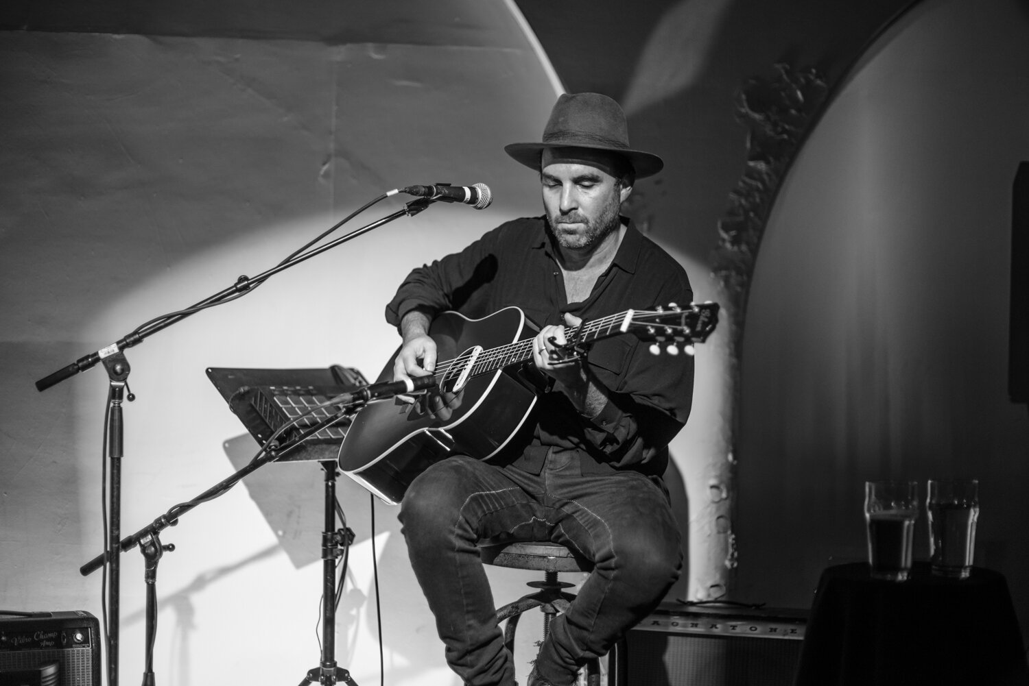 Metric_music_Concert_Photography_farrell_tremblay-10.jpg