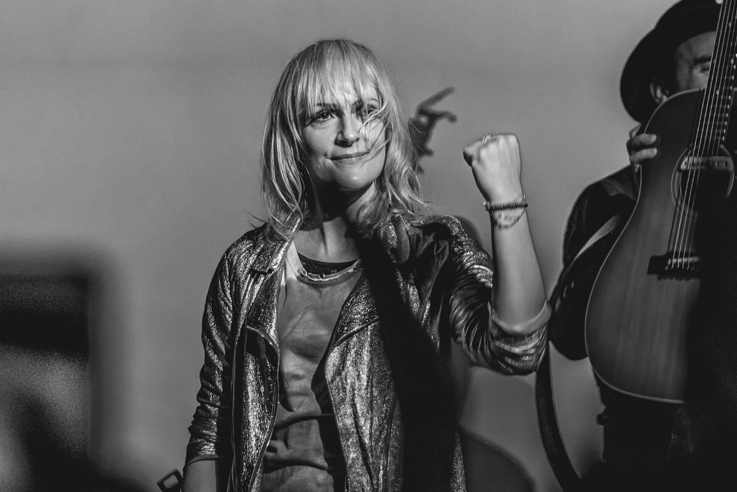 Metric_music_Concert_Photography_farrell_tremblay-16.jpg