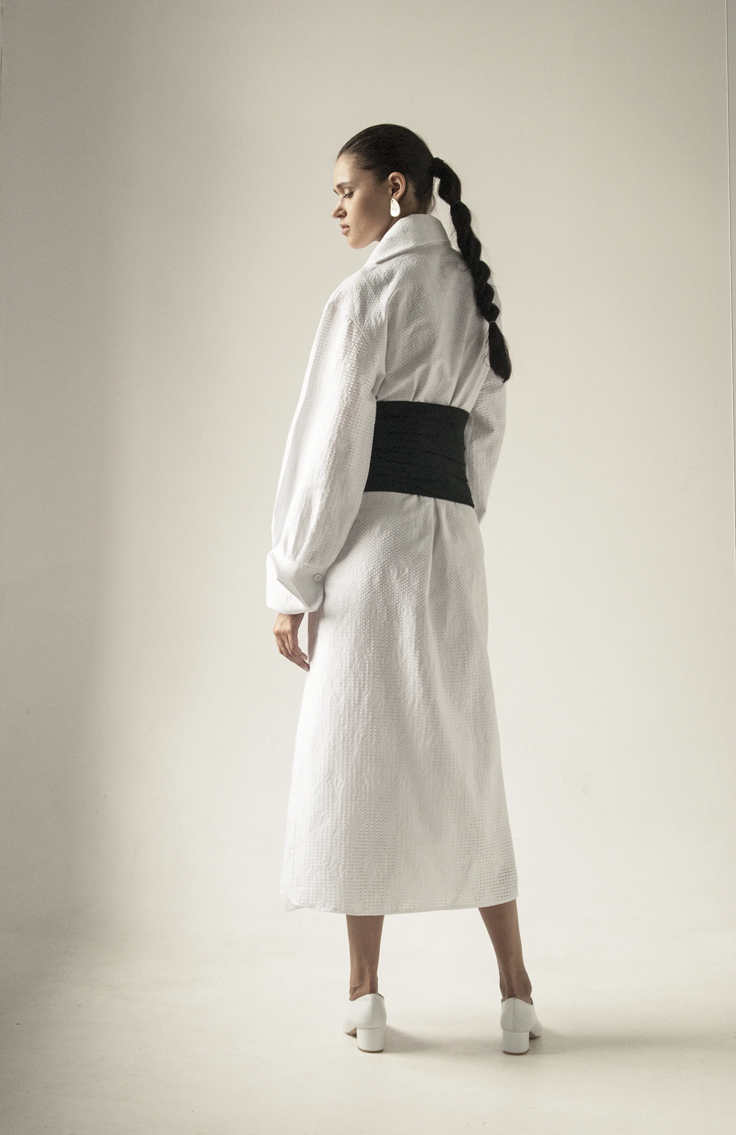 km-by-lange-black-puff-linen-belt9.jpg