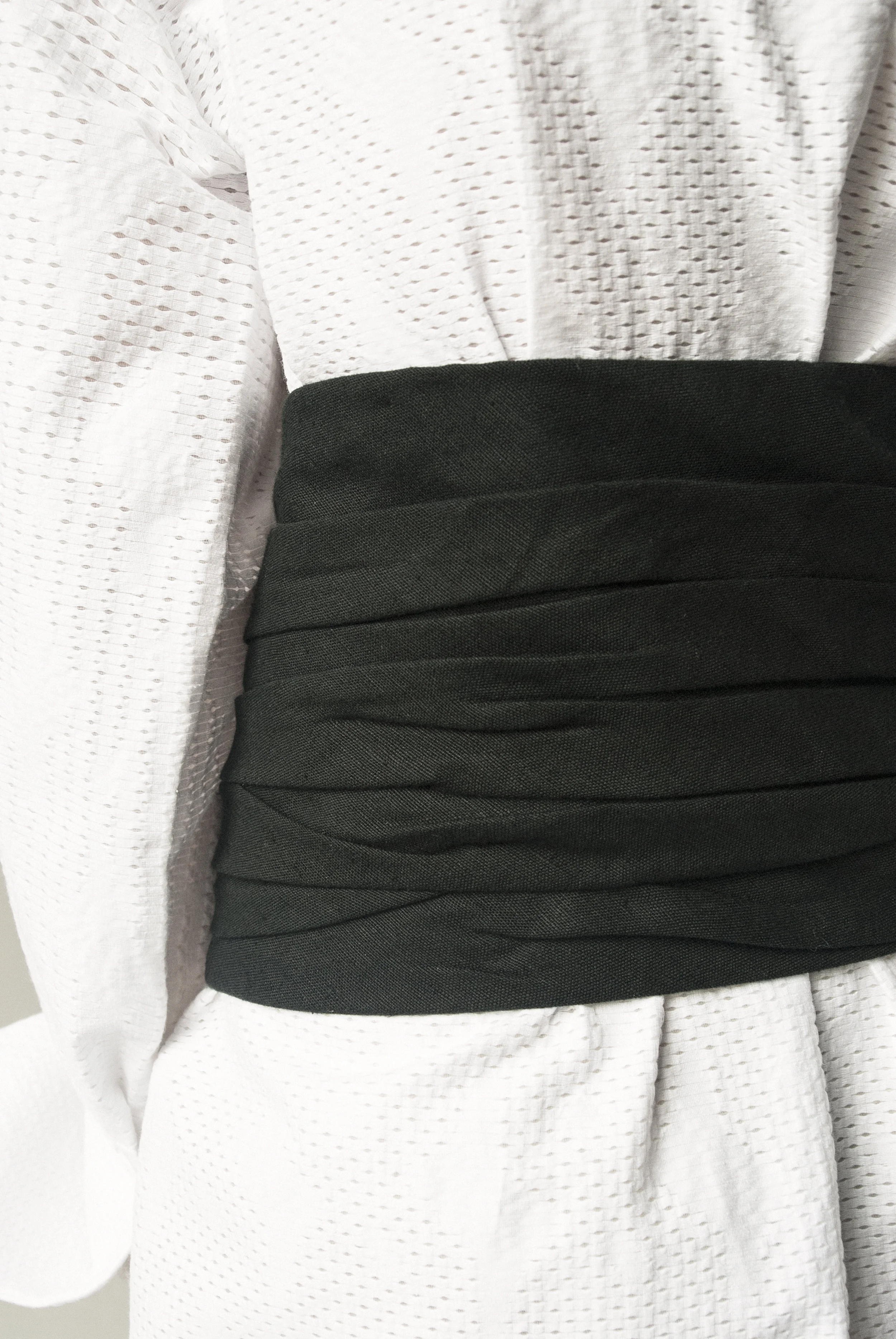 km-by-lange-black-puff-linen-belt1 (1).jpg