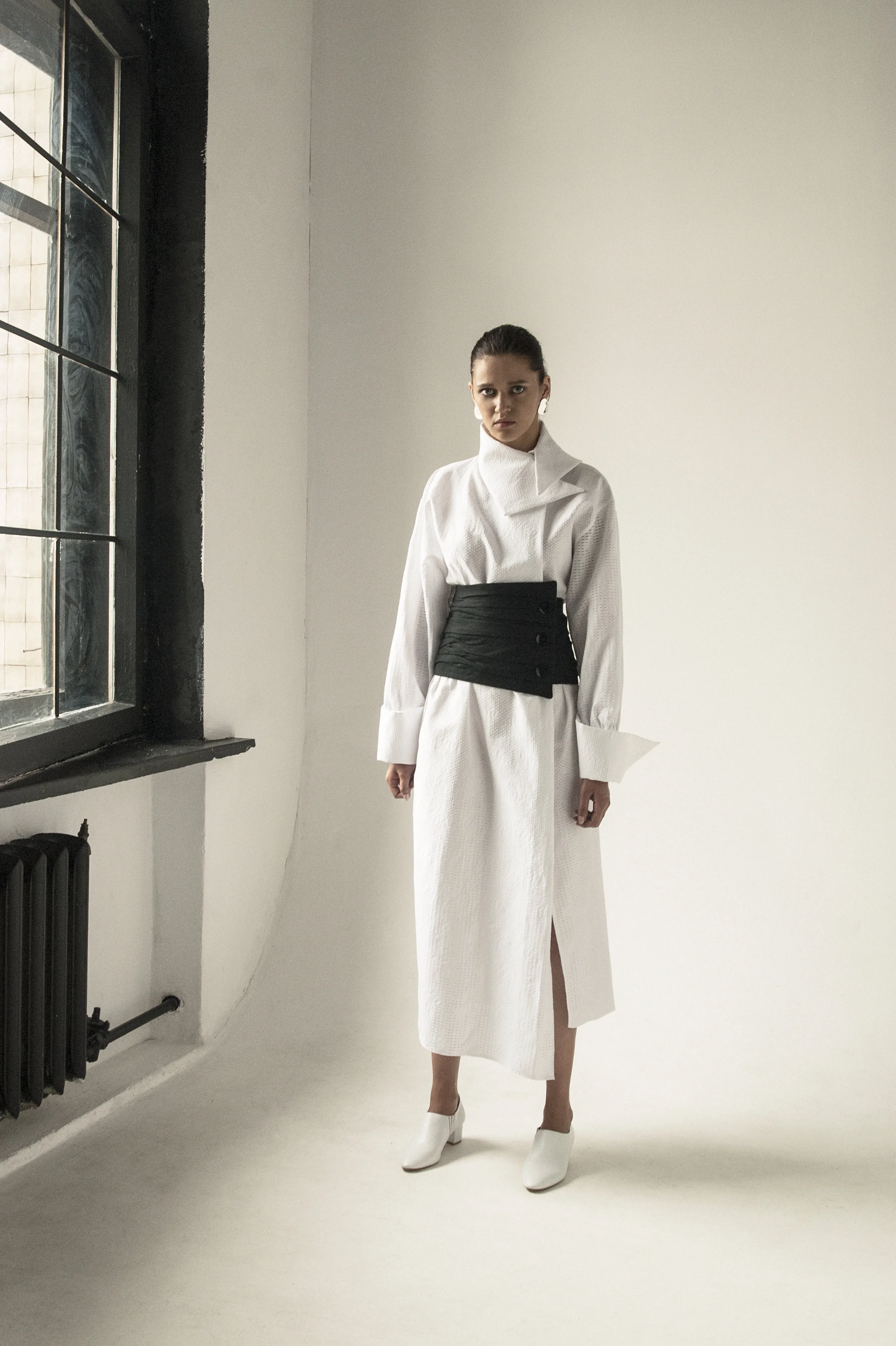 BLACK LINEN PUFF CORSET