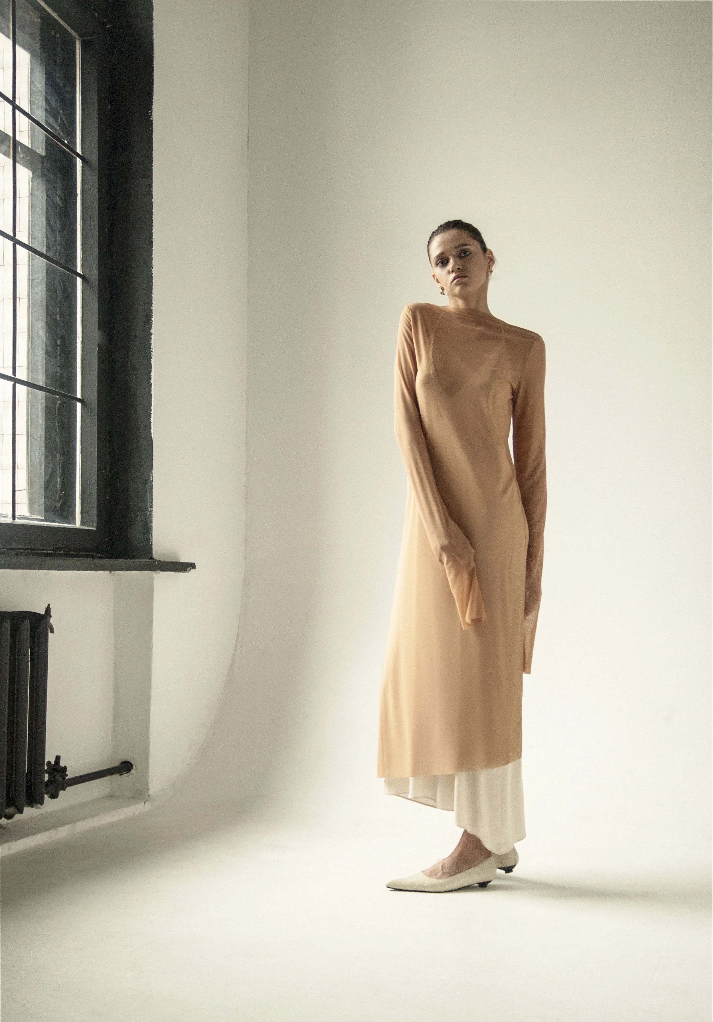 km-by-lange-nude-endless-sleeves-liquid-dress5.jpg