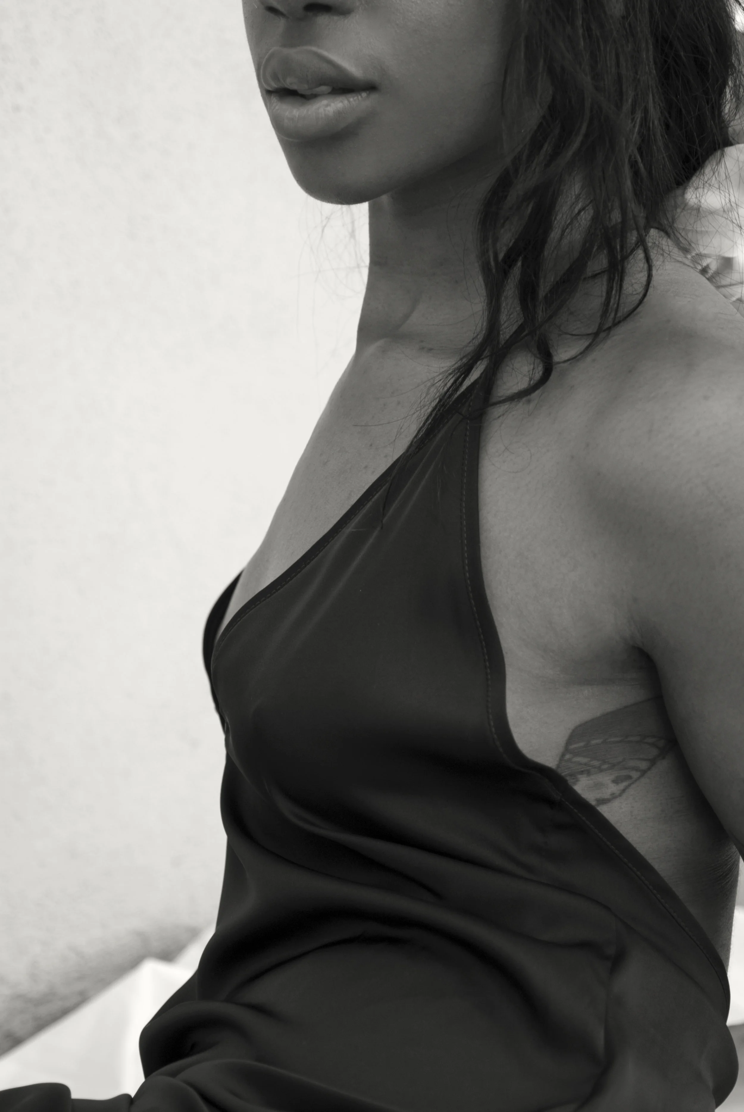 km-by-lange-open-back-slik-black-asymmetric-slip-dress-0005.jpg