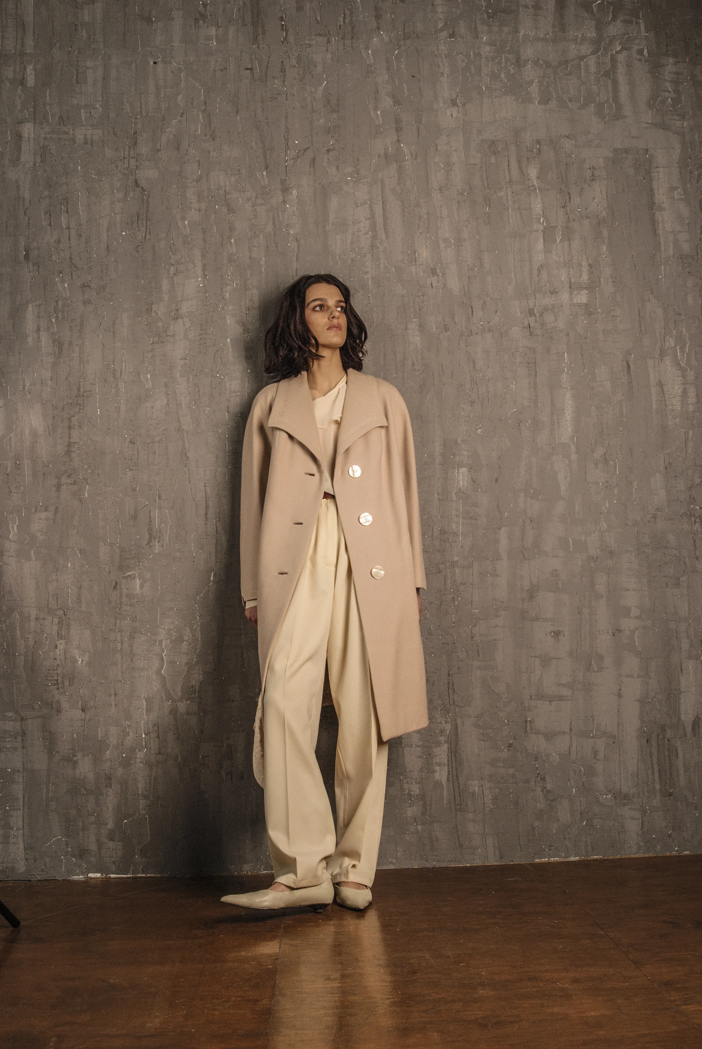 km-by-lange-vintage-capsule-powder-wool-coat-0002.jpg