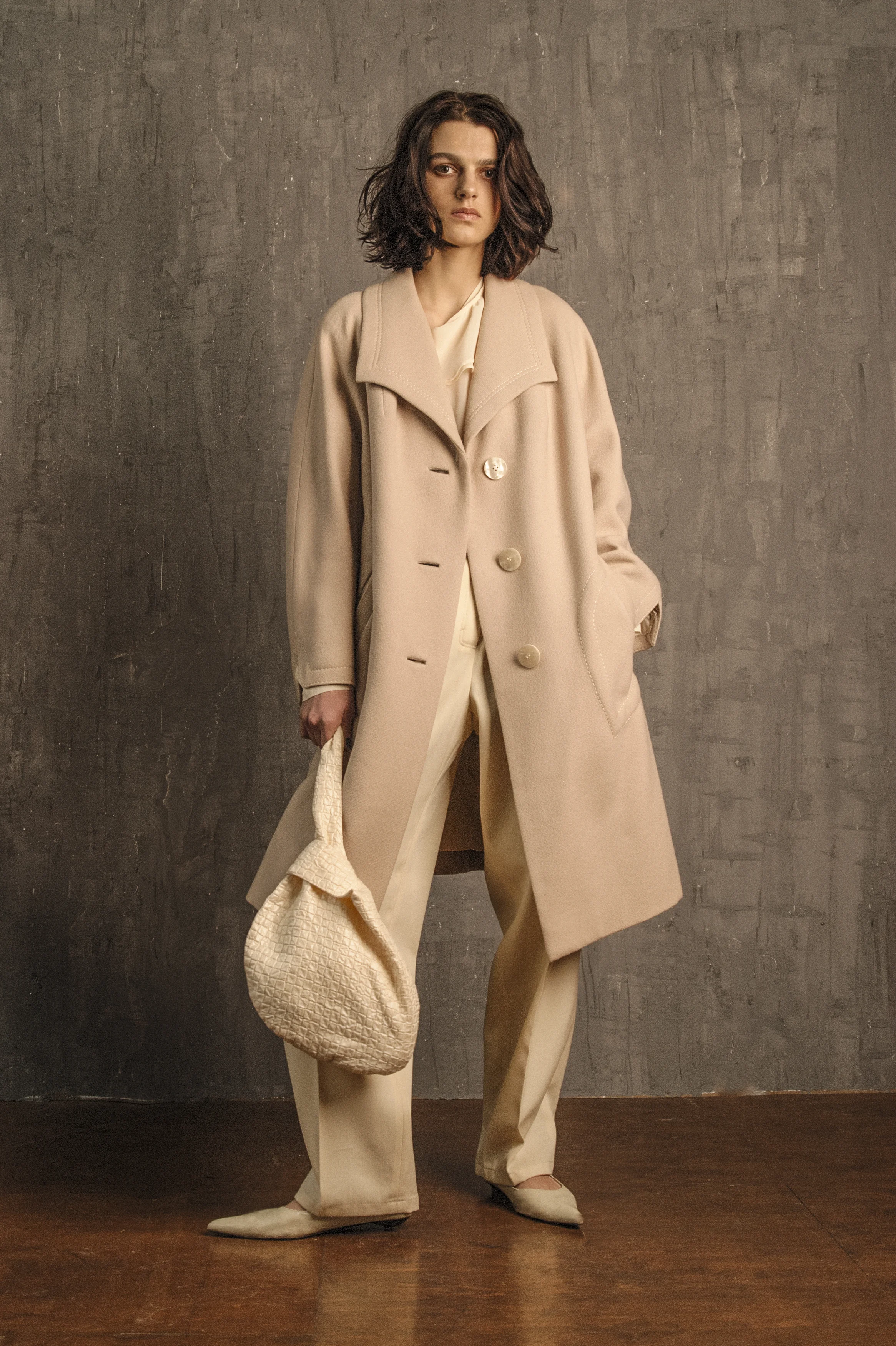 km-by-lange-vintage-capsule-powder-wool-coat-0003.jpg