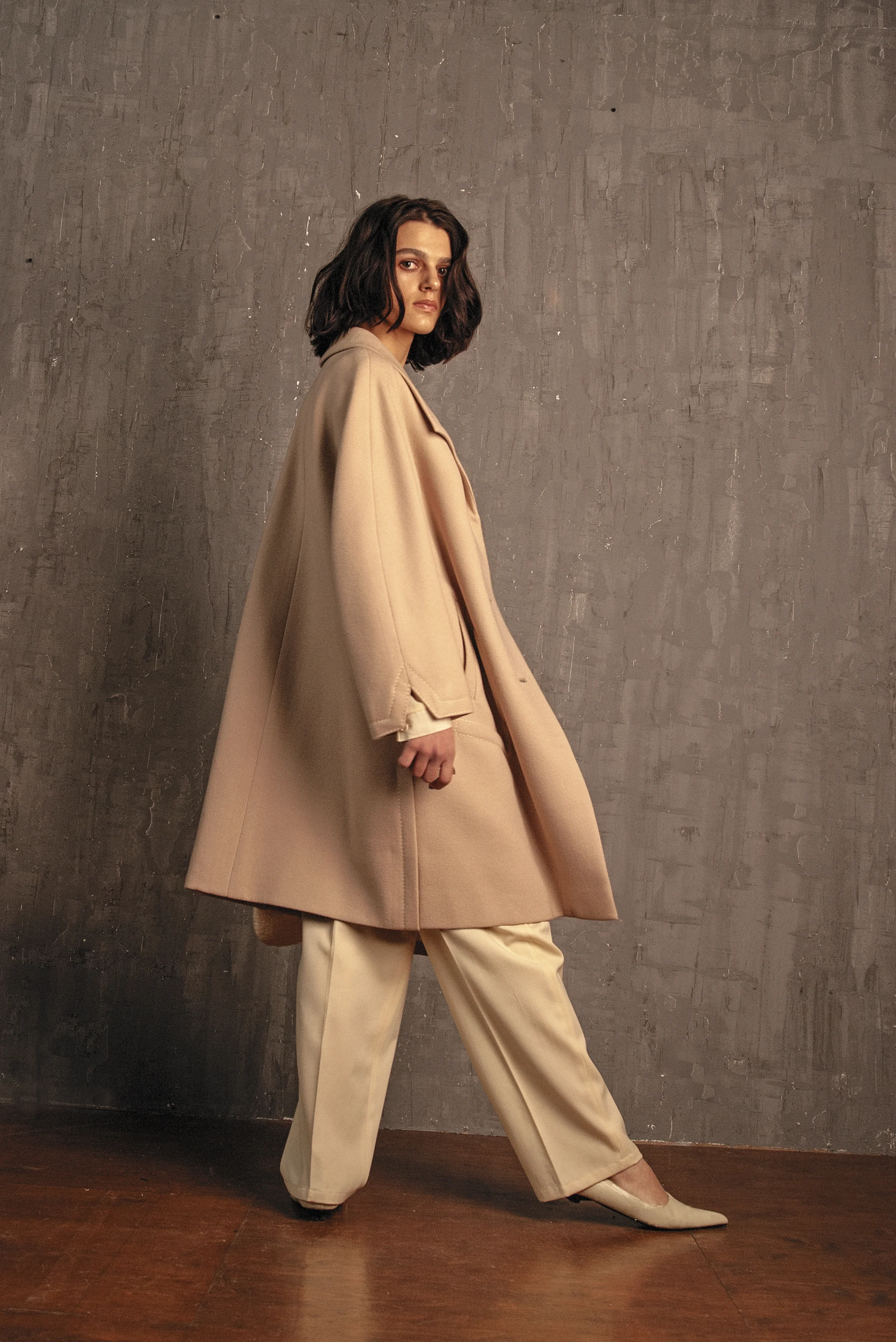km-by-lange-vintage-capsule-powder-wool-coat-0007.jpg