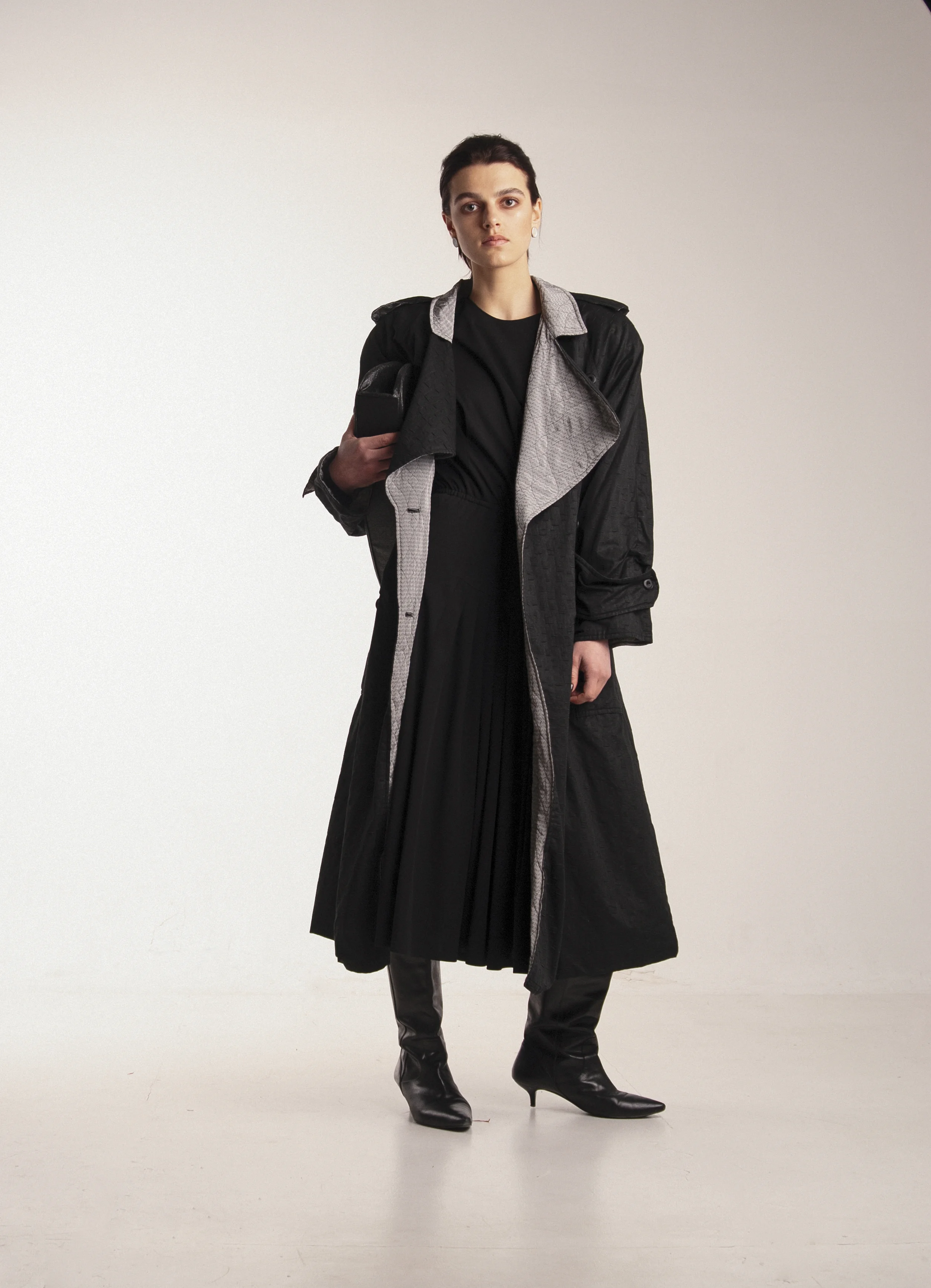 km-by-lange-vintage-capsule-black-grey-90s-trench-0003.jpg