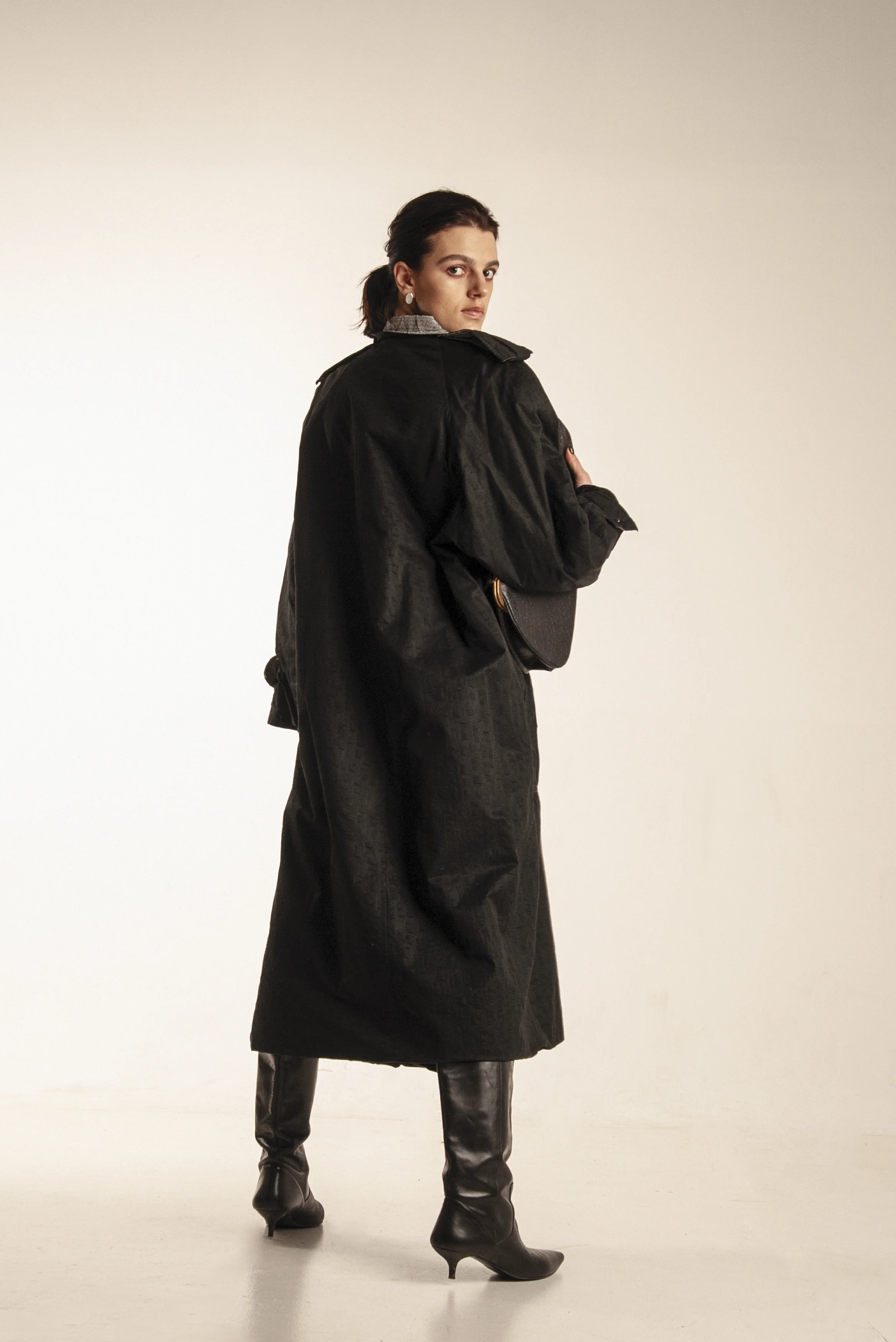 km-by-lange-vintage-capsule-black-grey-90s-trench-0007.jpg