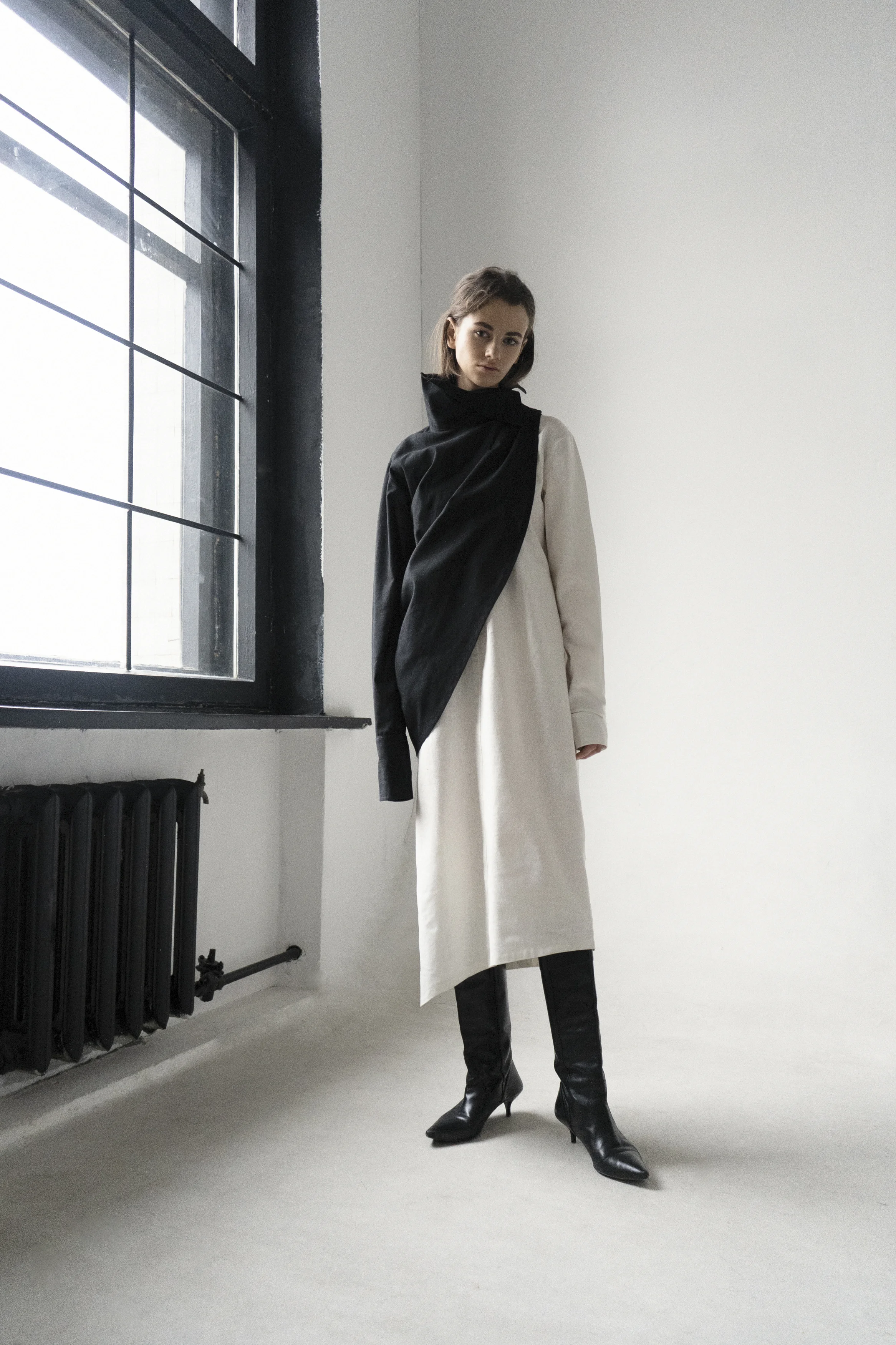 km-by-lange-black-linen-longsleeve-layer-0008.jpg