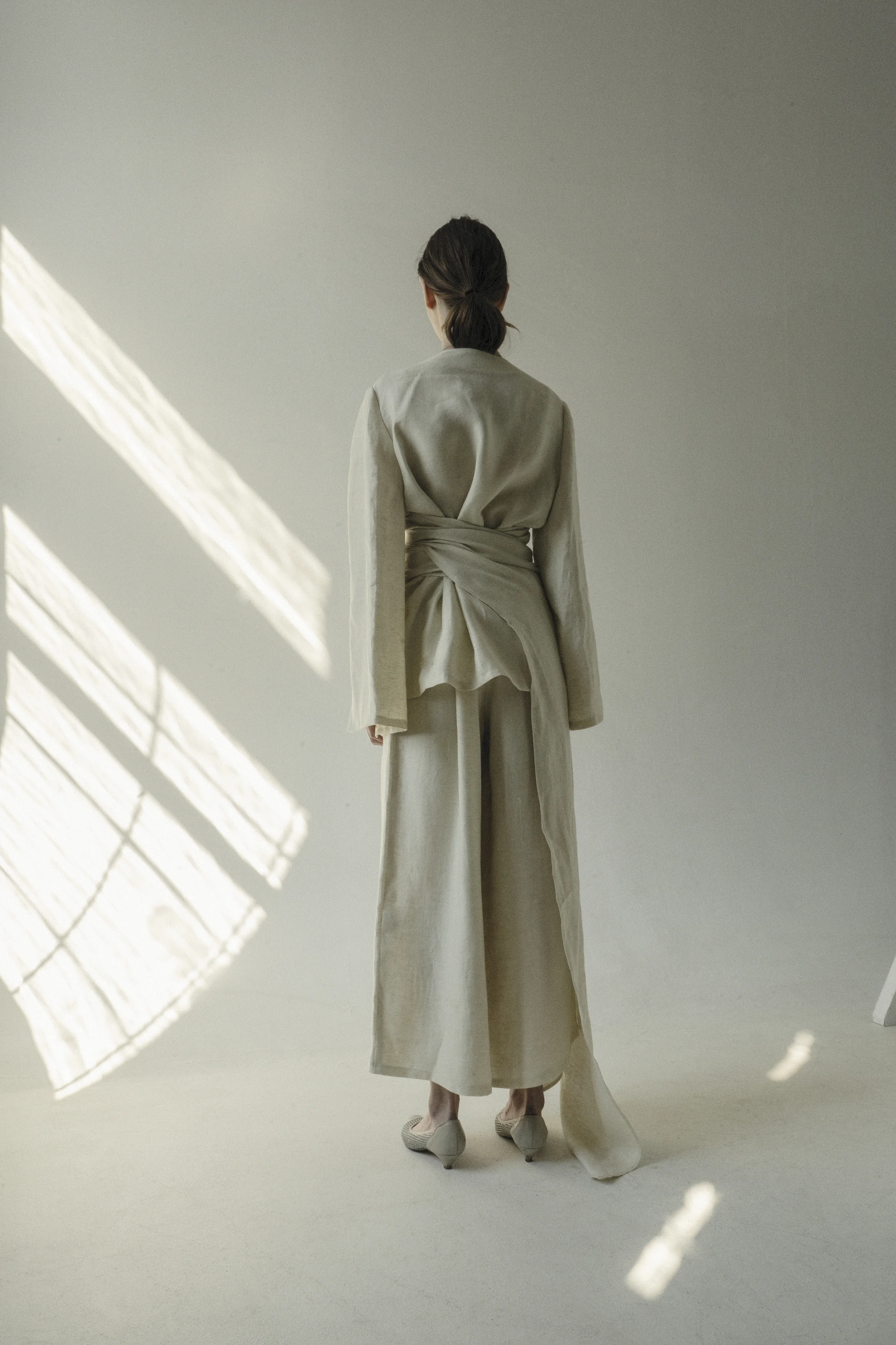 km-by-lange-cream-linen-criss-cross-kimono-suit-0005.jpg